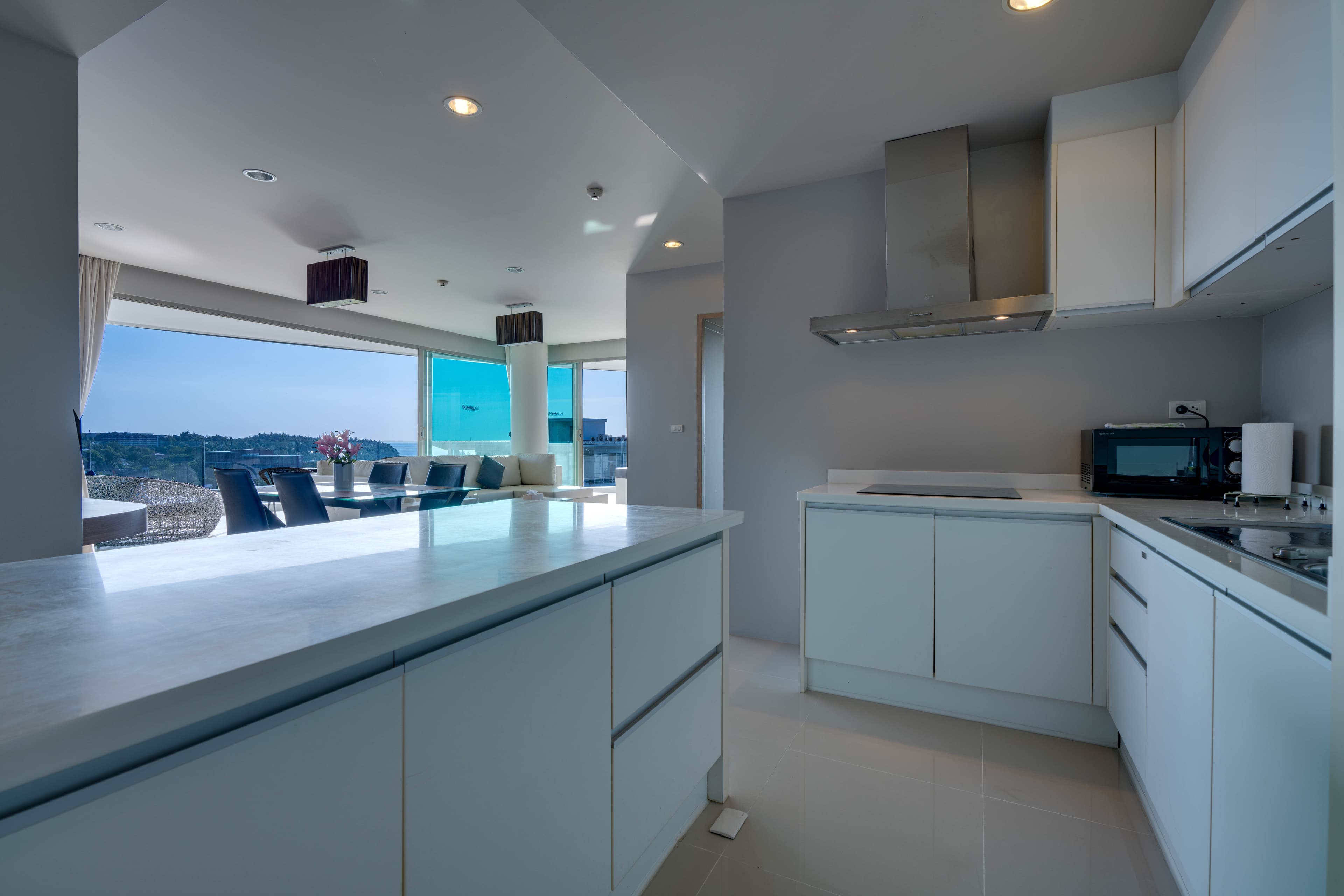 FREEHOLD TWO BEDROOM APARTMENT U1917567 - image 2