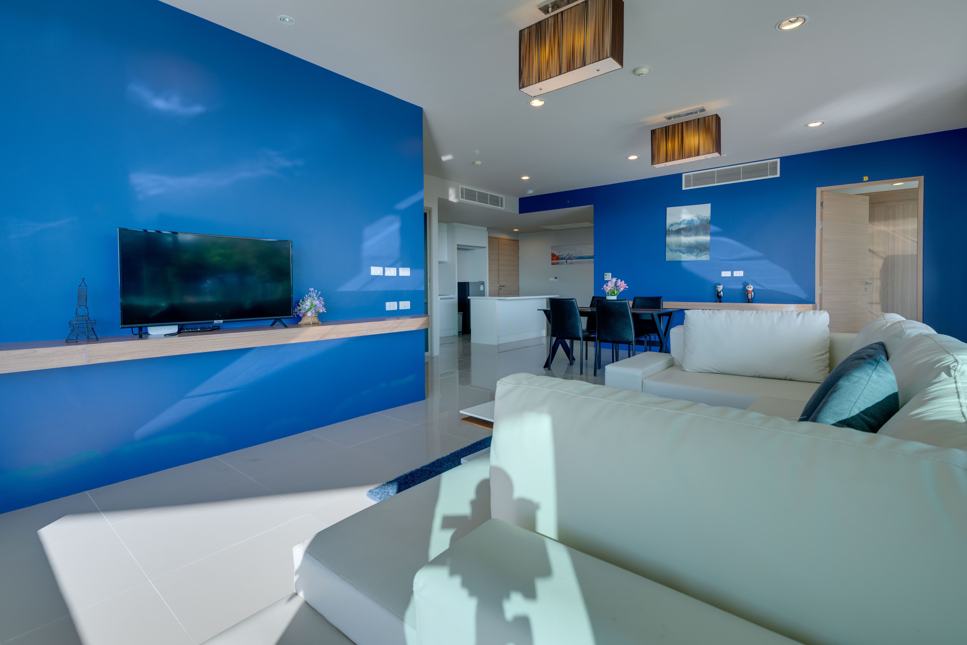 FREEHOLD TWO BEDROOM APARTMENT U1917567 - image 6