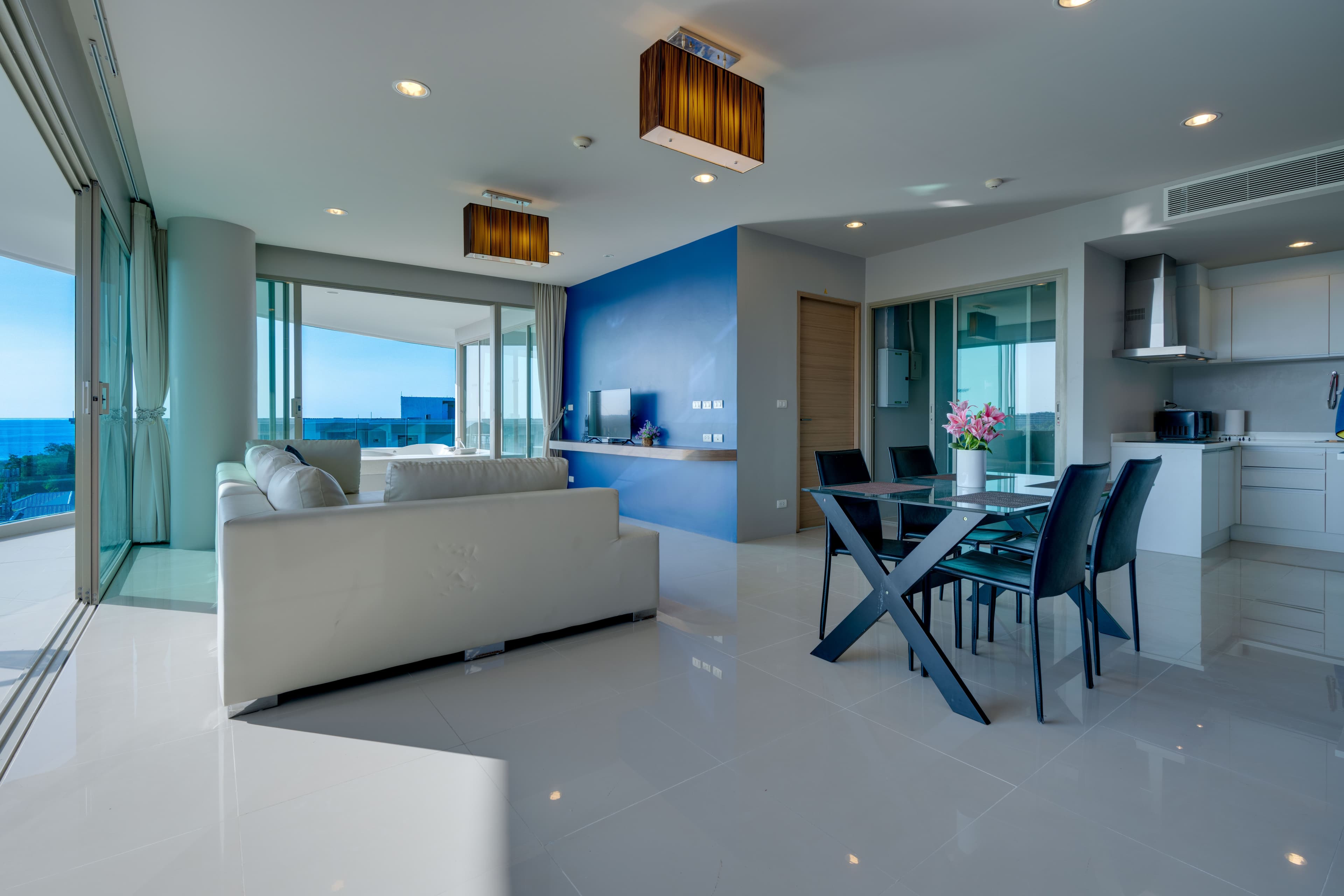 FREEHOLD TWO BEDROOM APARTMENT U1917567 - image 8