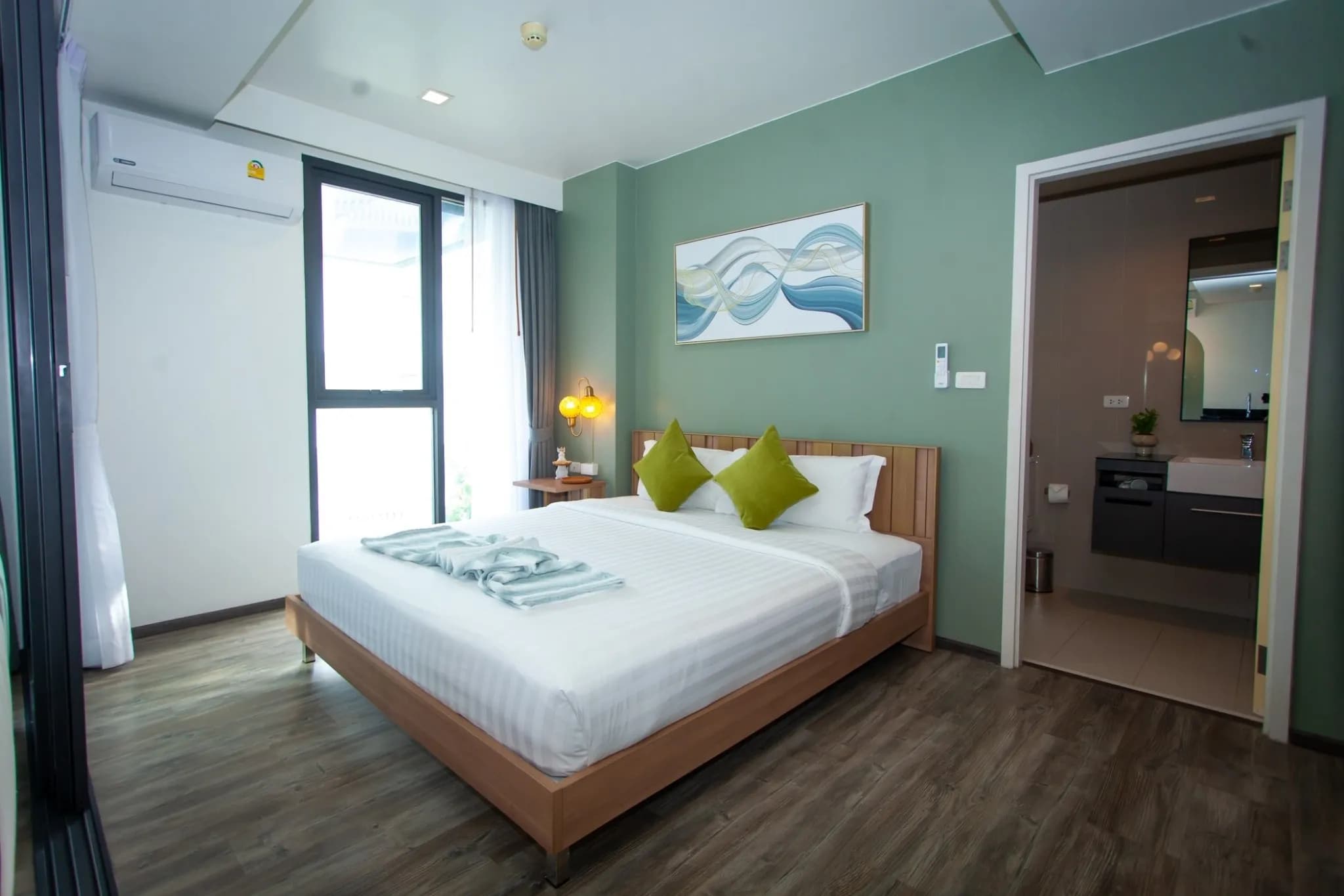 Ideal 1-Bedroom Condo Investment at The Deck Patong U5348778 - image 7