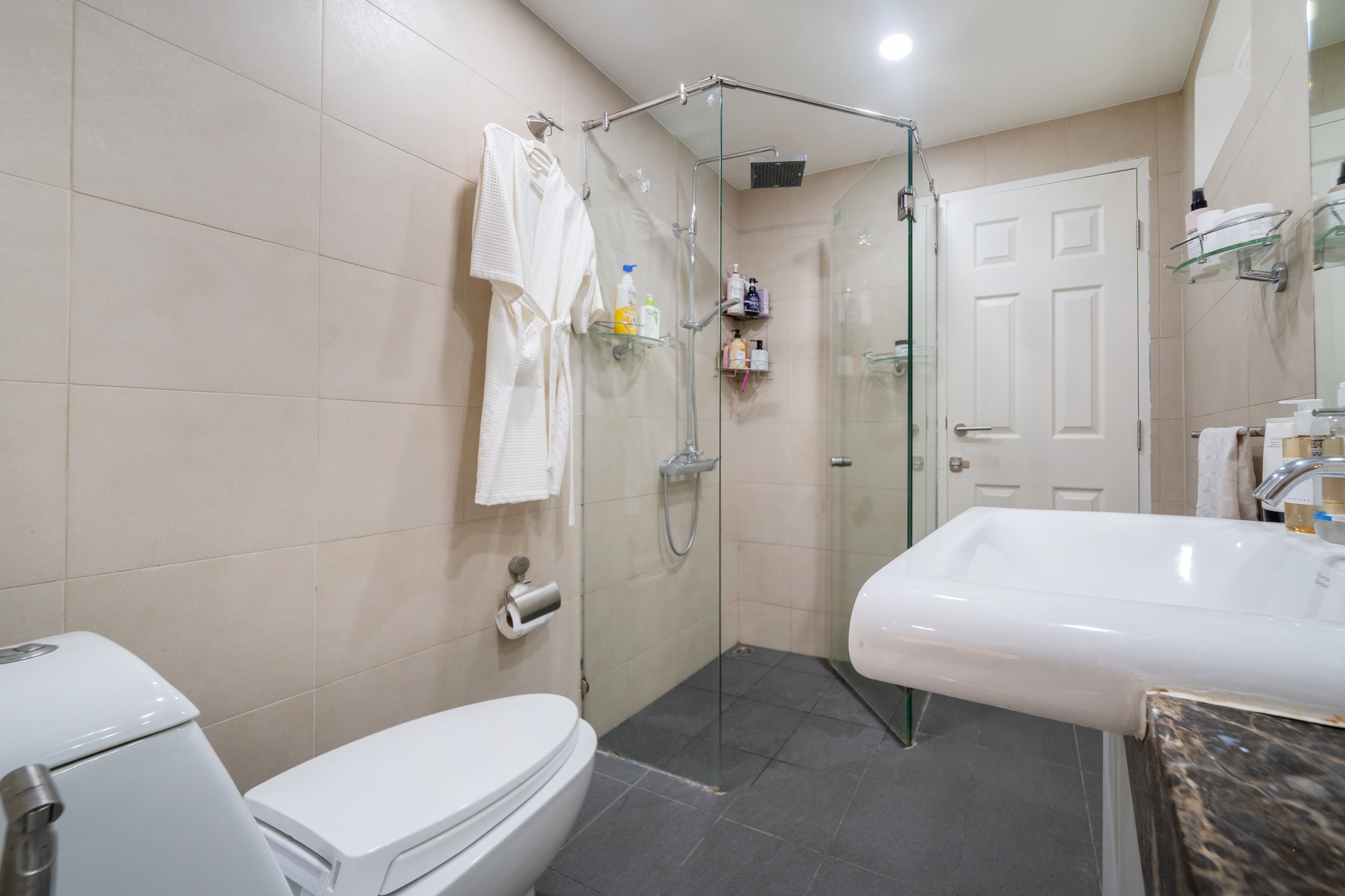 Renovated sea-view condo in a quiet Kata residence U4333062 - image 5