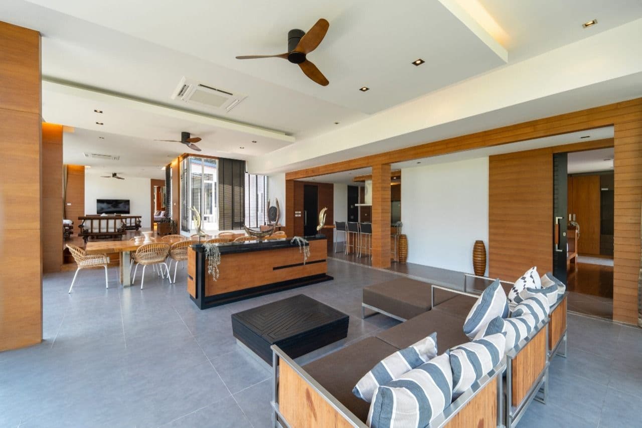 Luxurious 3-Bedroom Penthouse with Spectacular Sea and Mount U1789920 - image 4