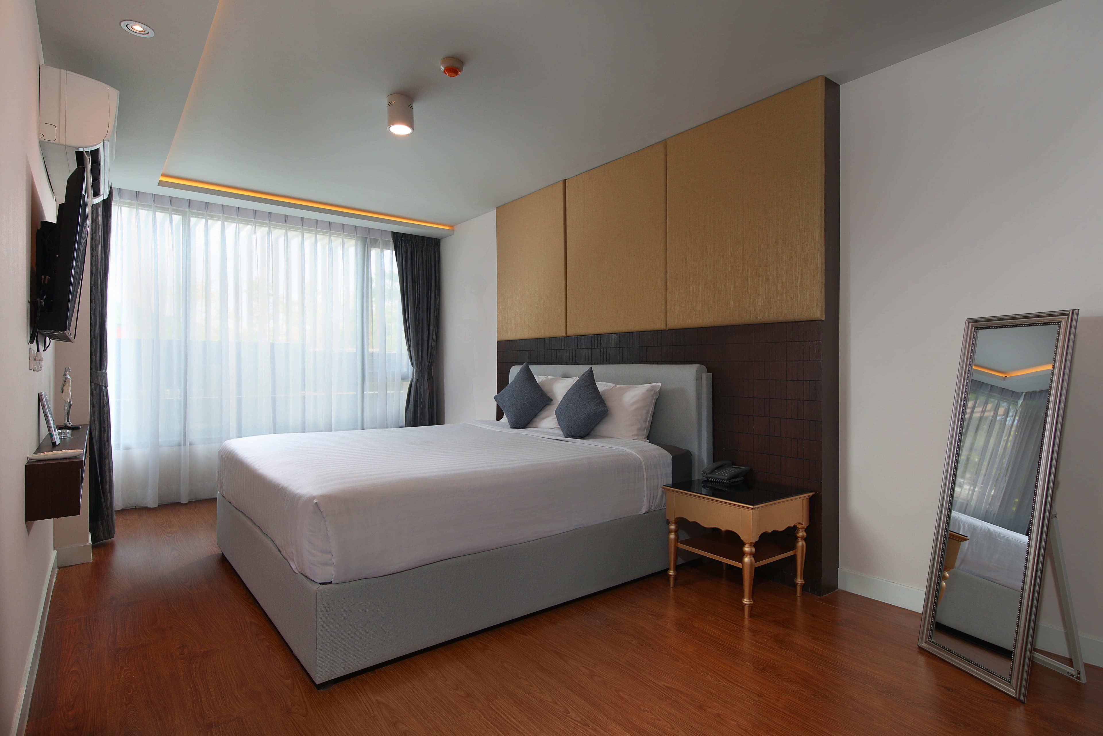 Largest Condo in Aristo. 2 floors, 4 bedrooms U1816236 - image 7