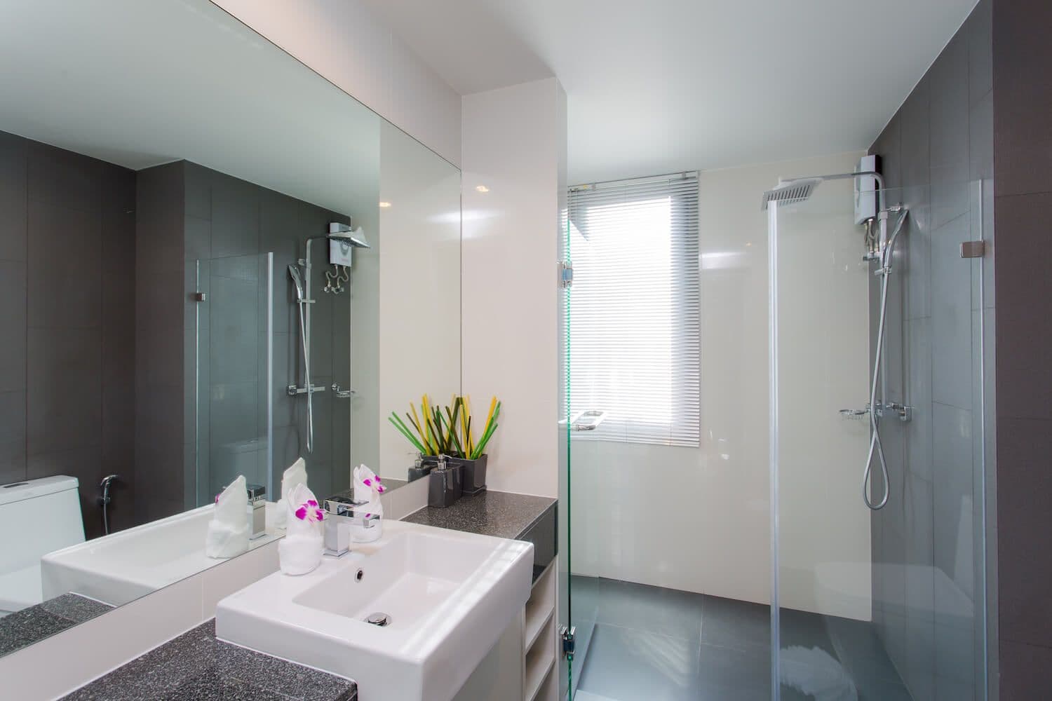 1 BEDROOM CONDO AT 6TH AVENUE SURIN U5548742 - image 4