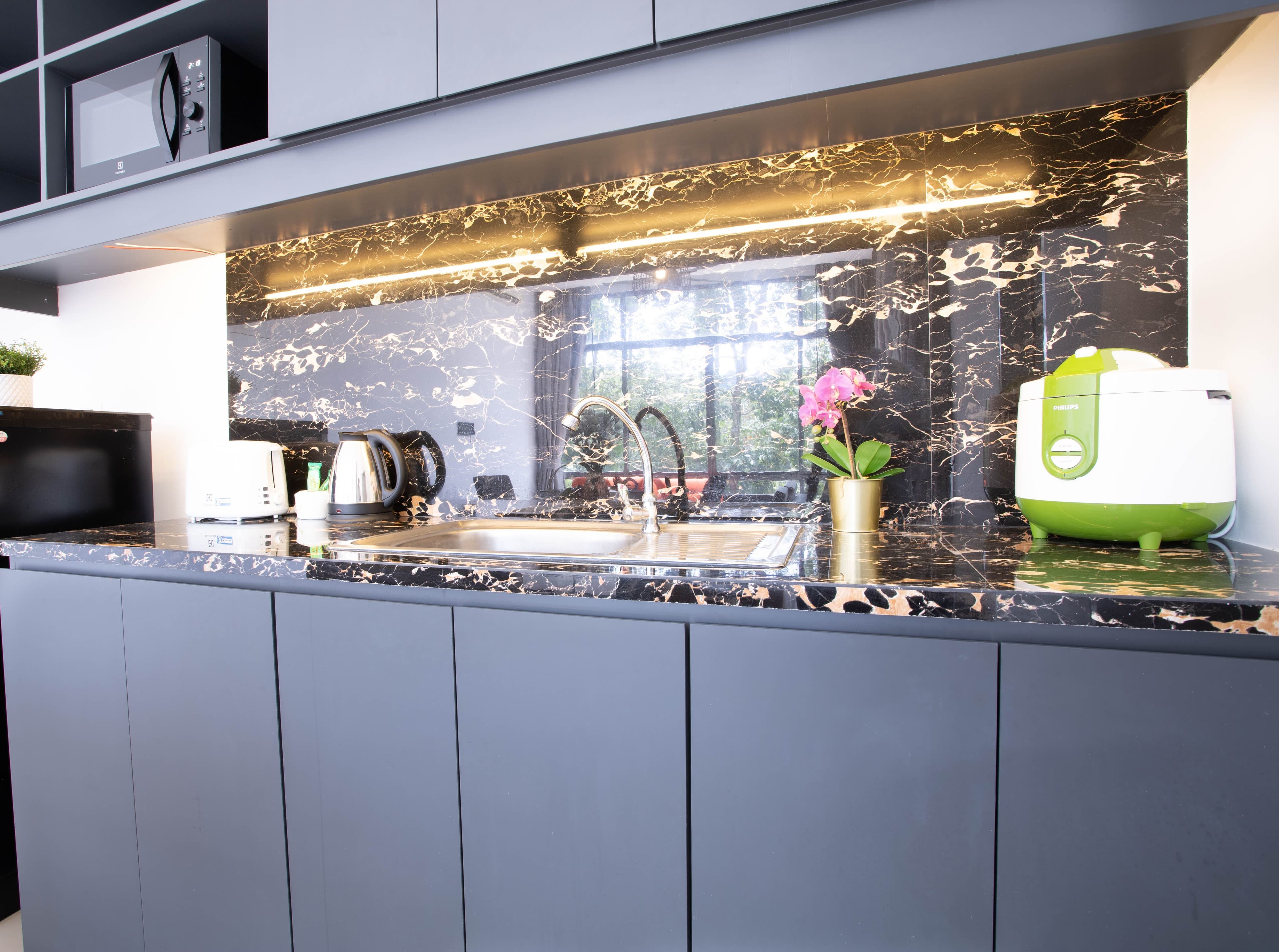 1 Specious Bedroom with Moutain View U5575513 - image 4