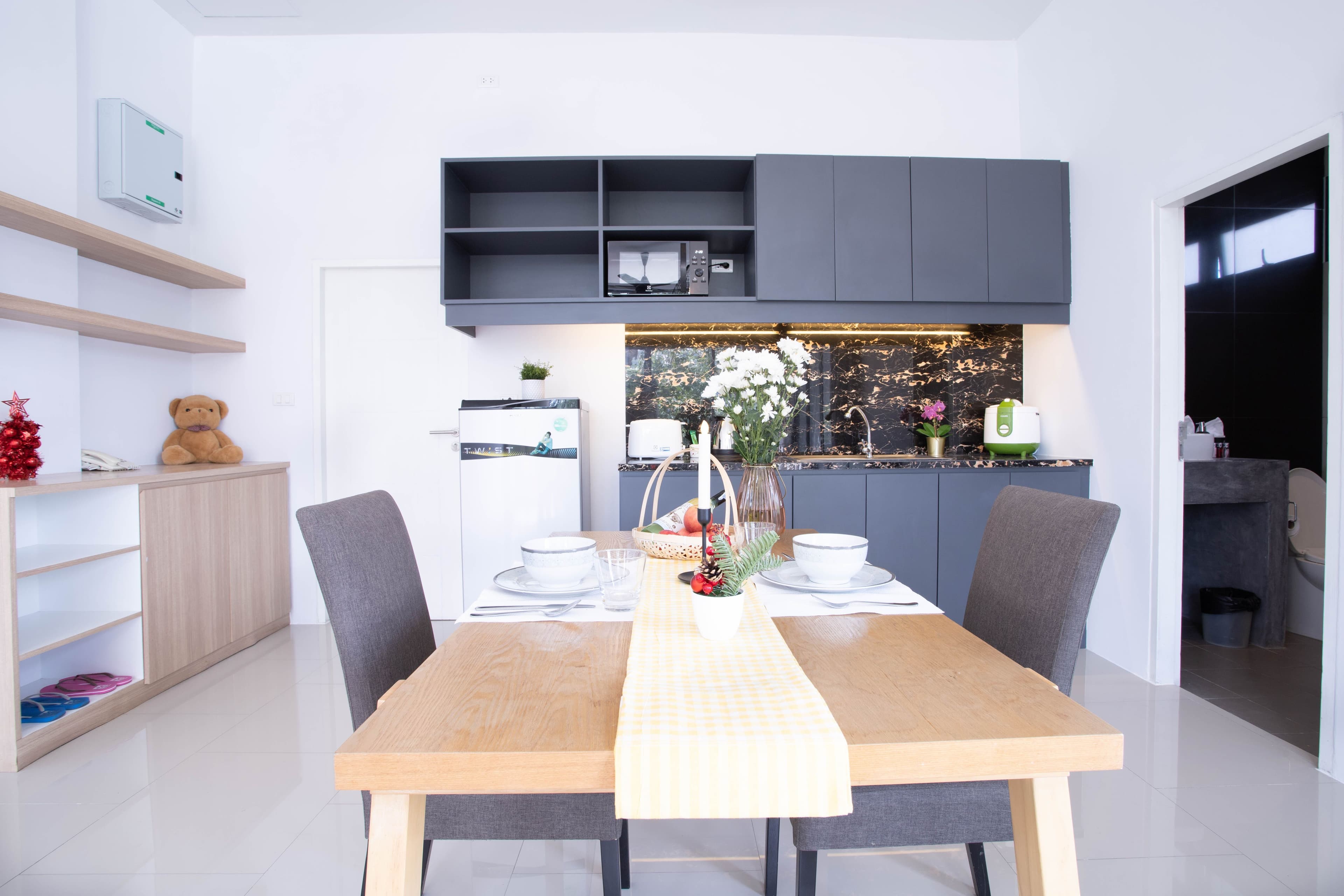 1 Specious Bedroom with Moutain View U5575513 - image 8