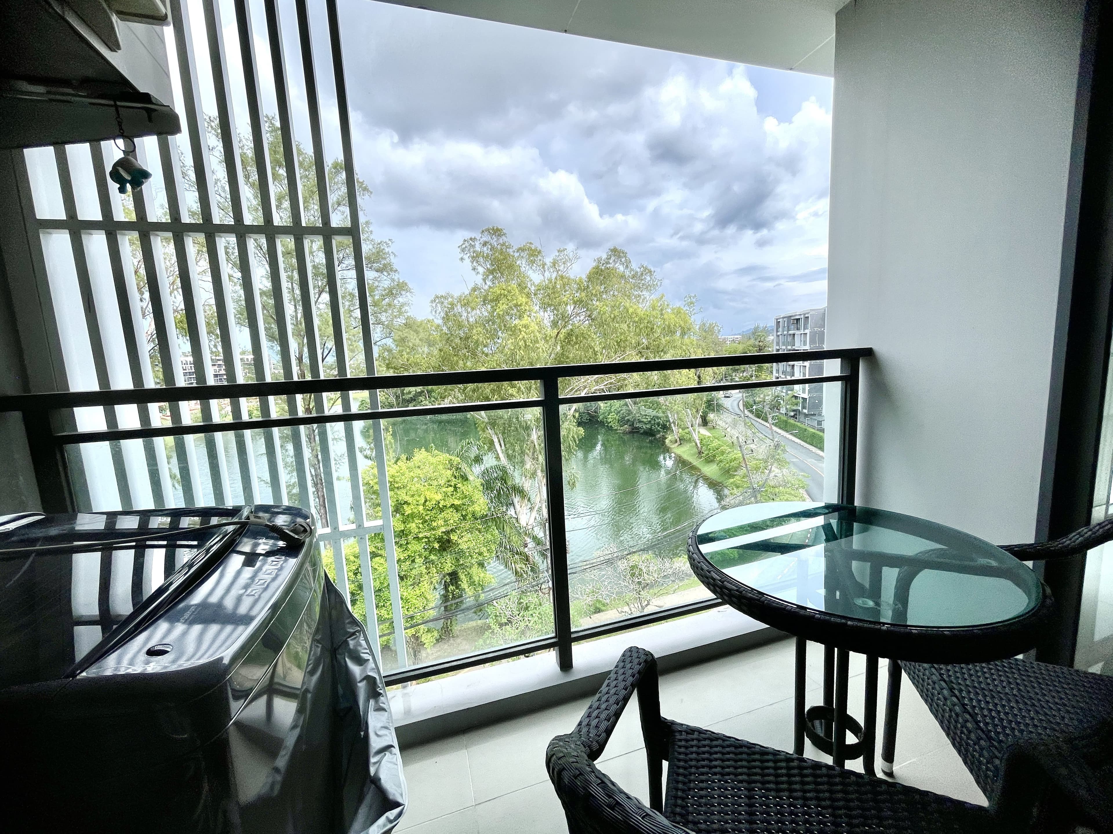 Spacious 1-Bed Condo at Cassia - Laguna Community Lake View U5564705 - image 5