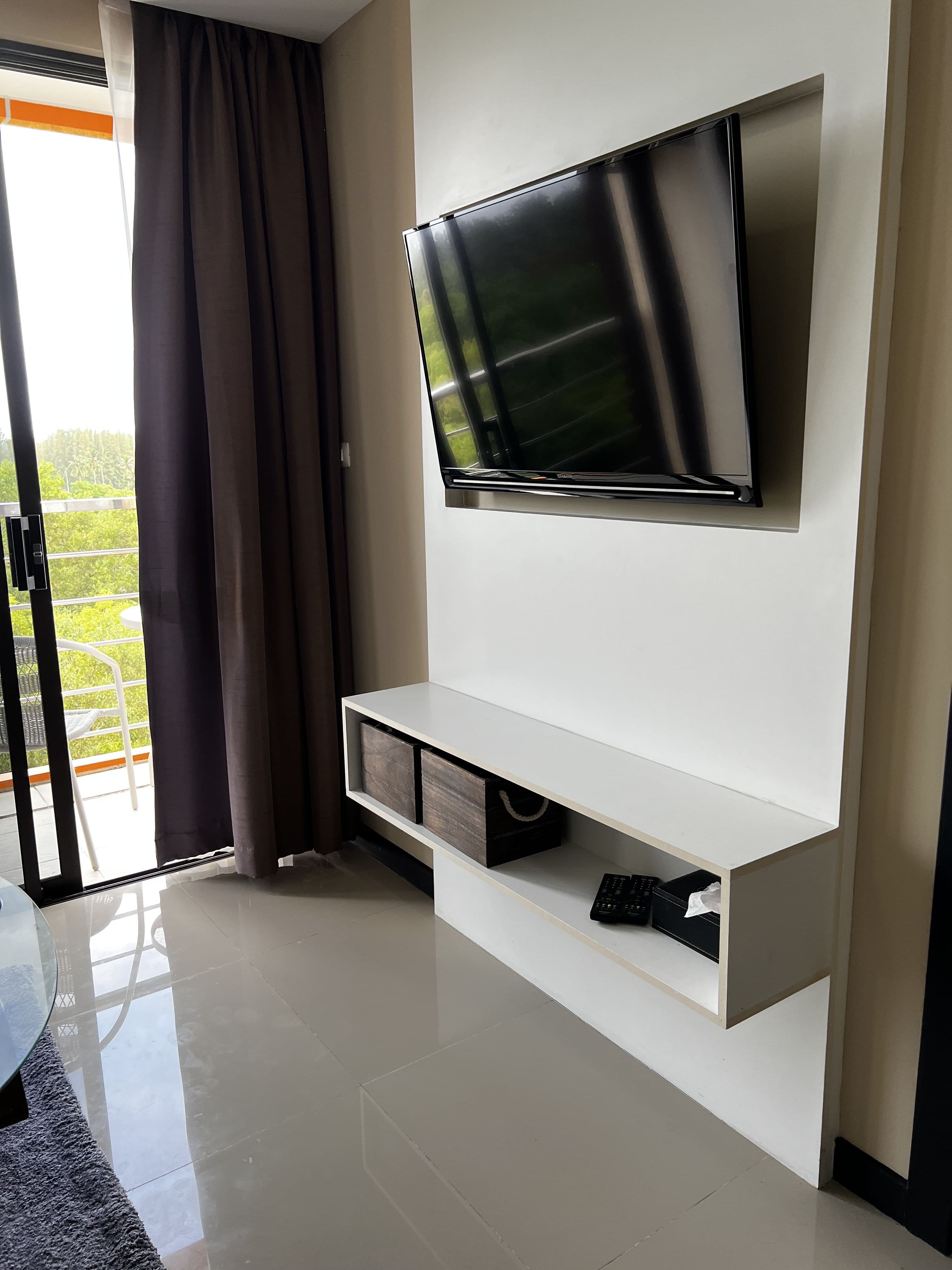 Top-Floor Condo with Stunning Views – Foreign Freehold U2043753 - image 6