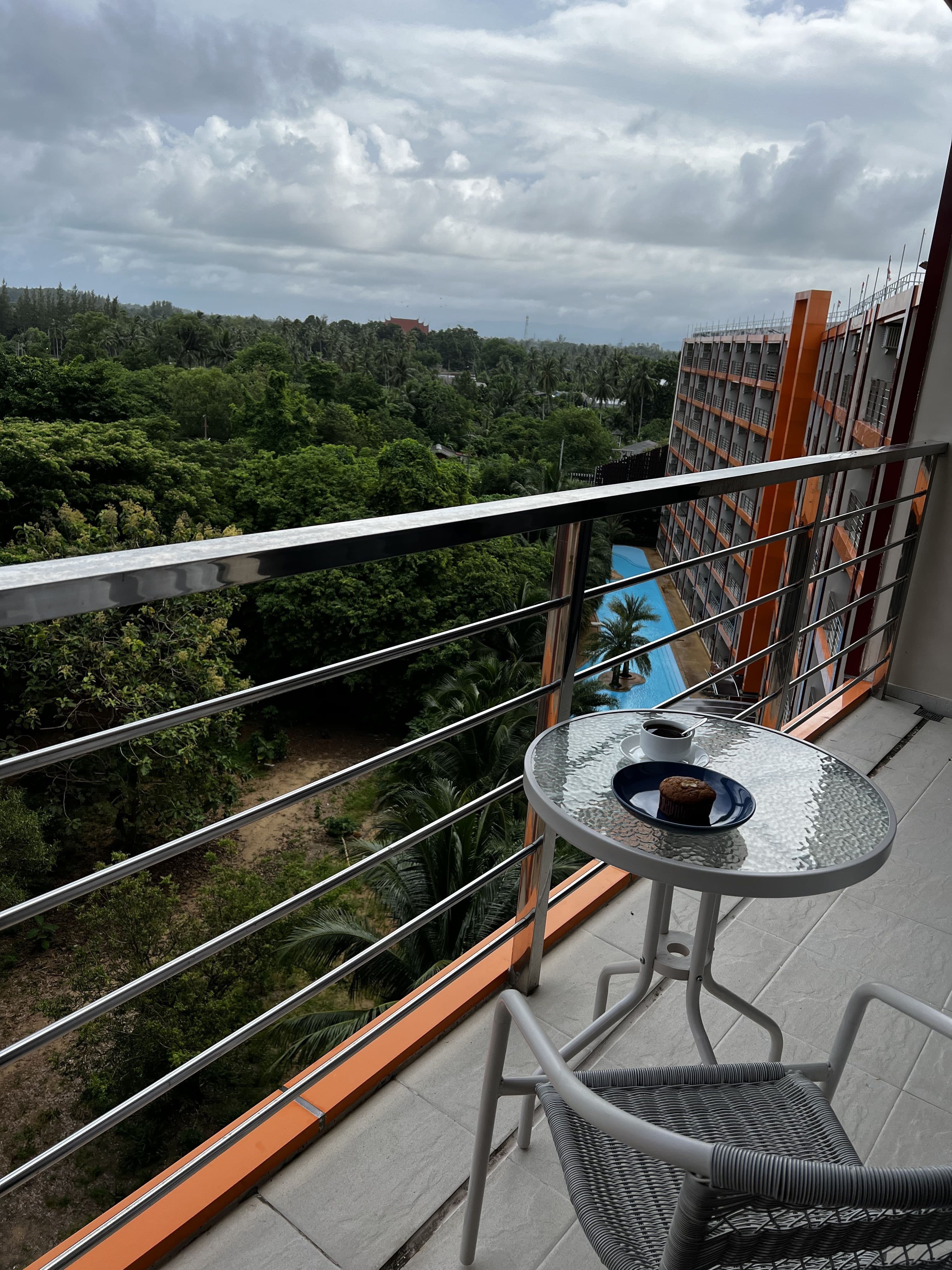 Top-Floor Condo with Stunning Views – Foreign Freehold U2043753 - image 8