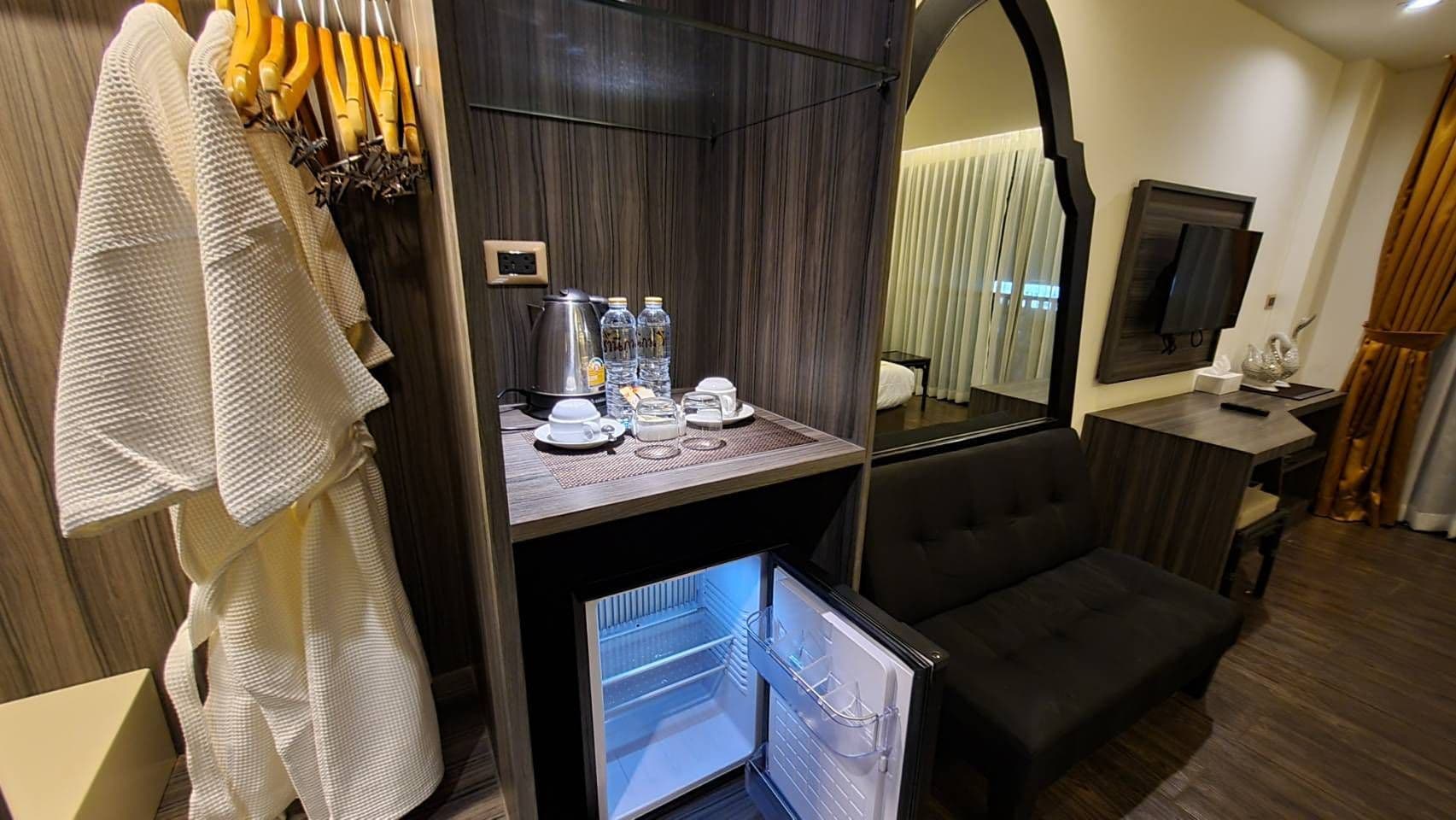 Studio Condo for sale at The Beach Condotel  U5550776 - image 4