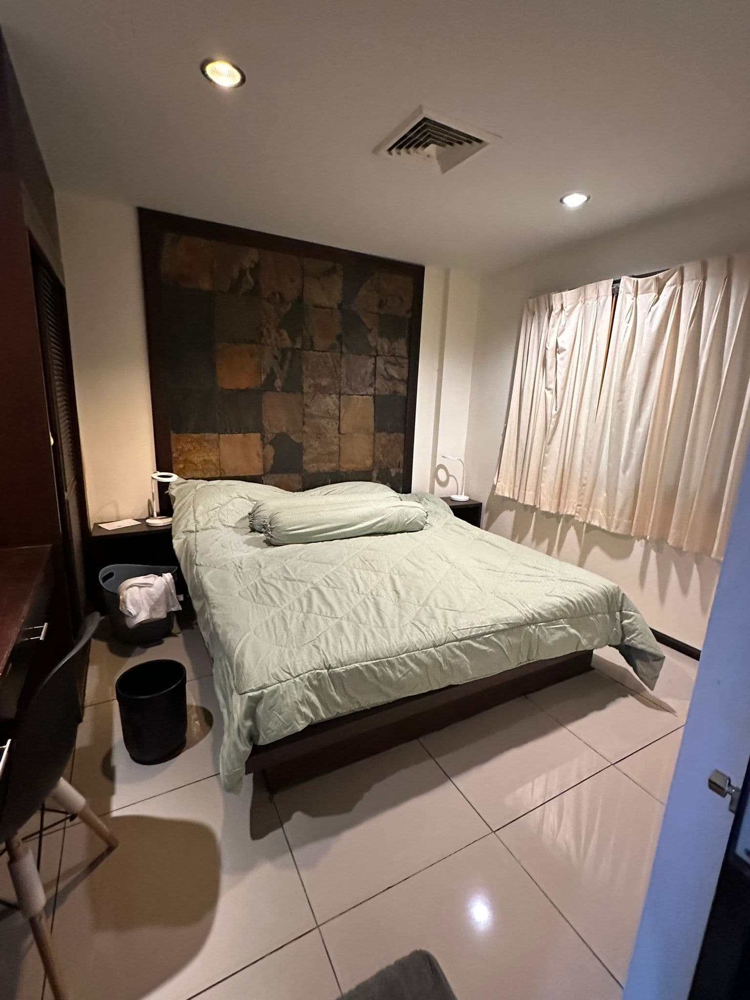 Brand new renoveted Two bedrooms unit U5570256 - image 8