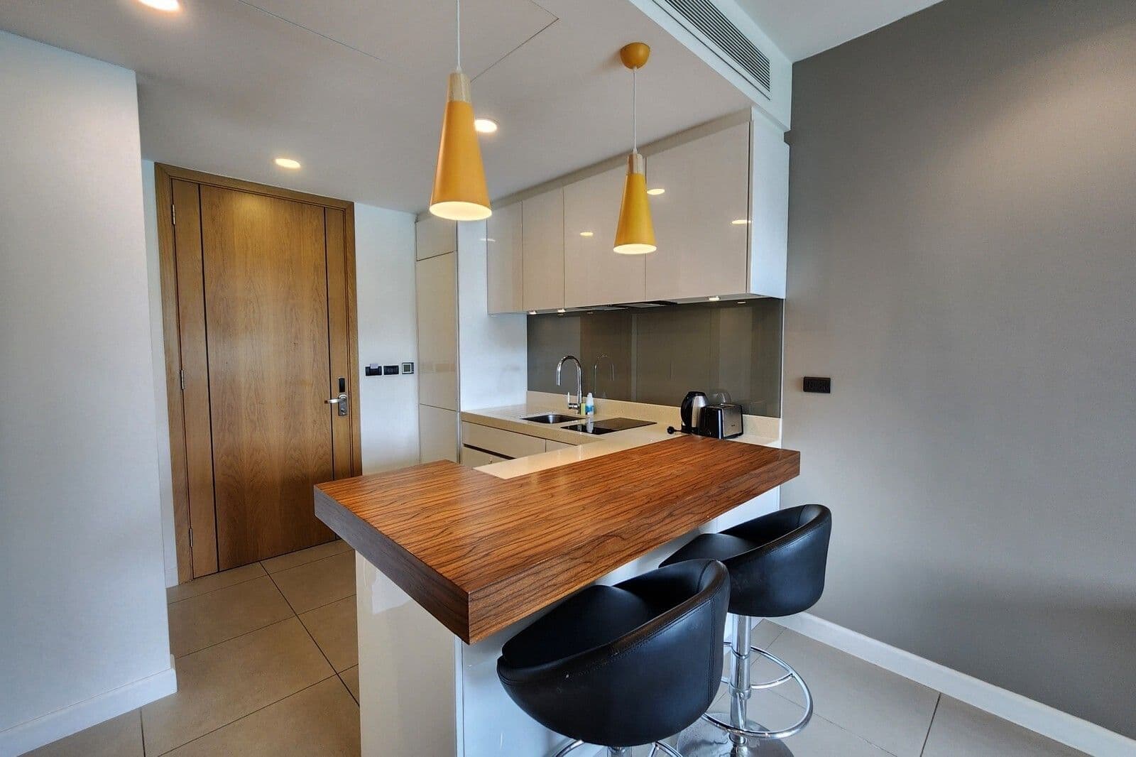 1 Bedroom Condo for sale U4191123 - image 2