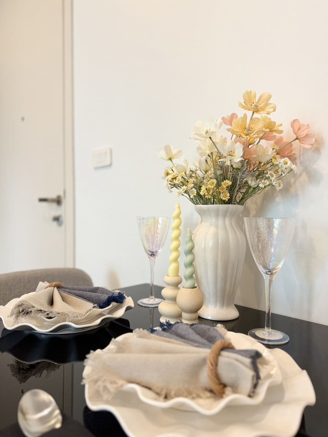 Fully Renovated Condo The Base Downtown | Walk to Central U5379083 - image 7