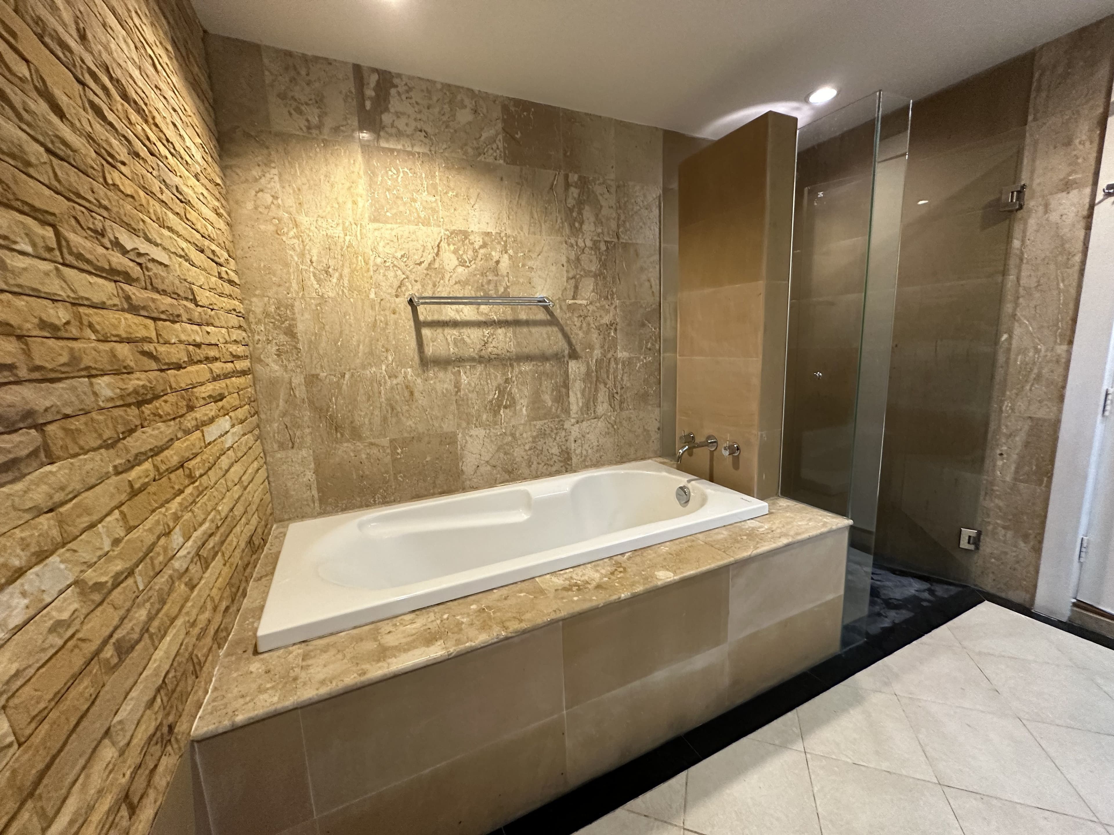 Beautiful big two bedroom apartment at Bel Air Panwa U1921214 - image 4