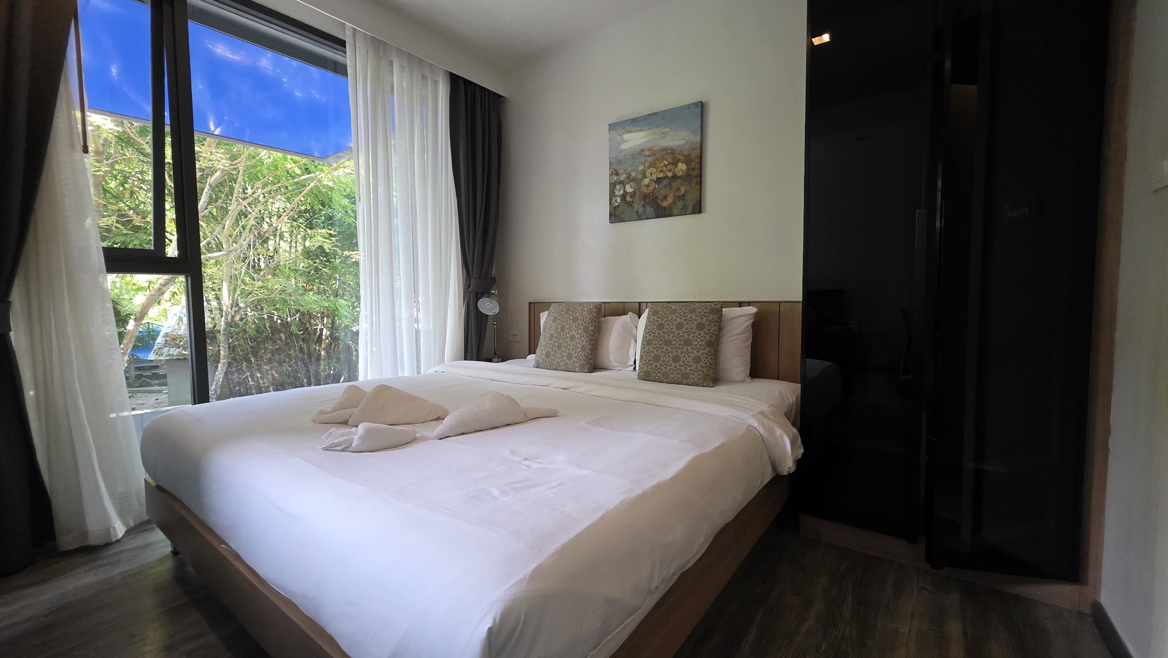 Studio Condo for sale at The Deck Patong U5550720