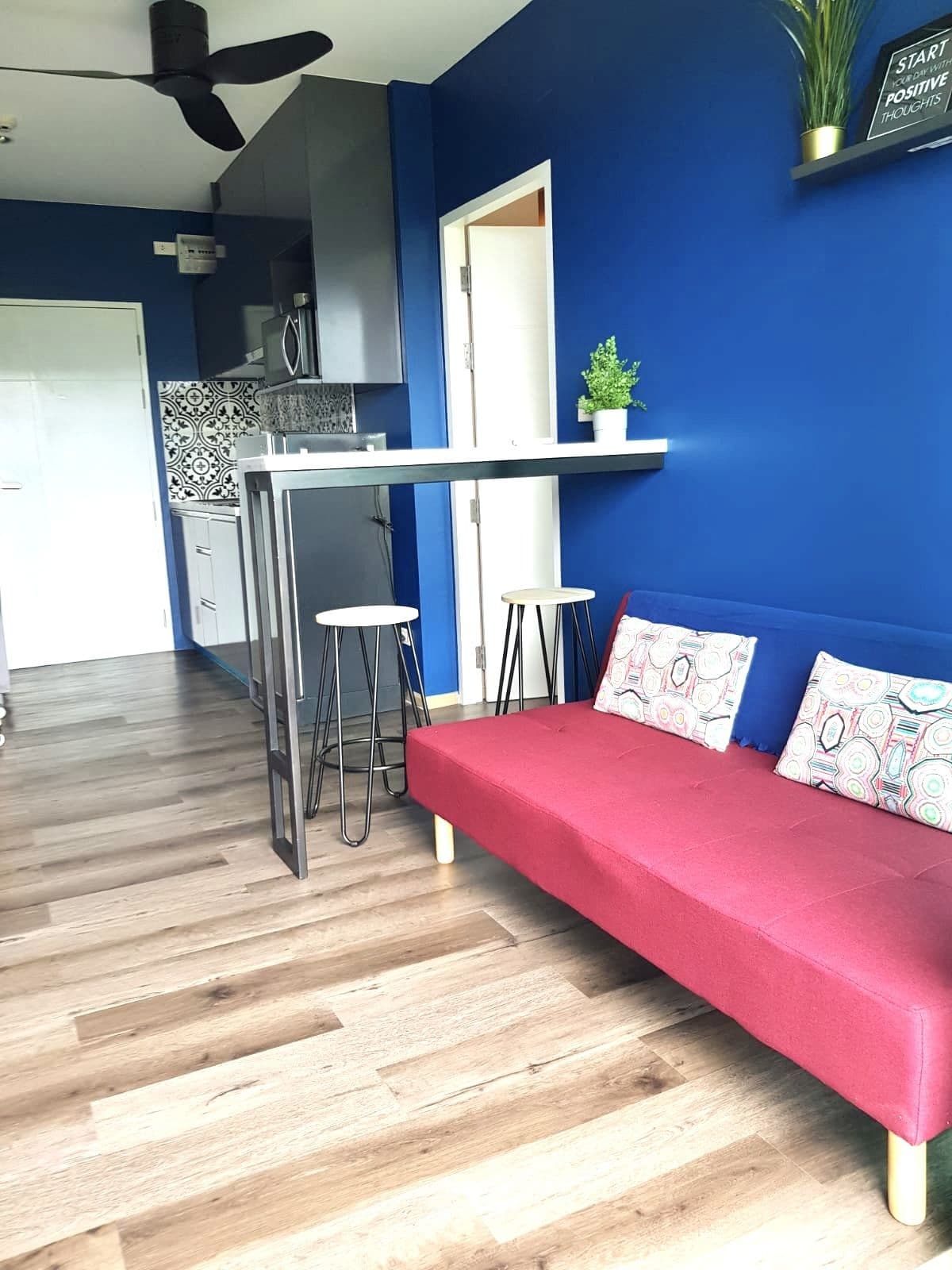 Renovated, Quiet with XL Pool and Gym, 2min Shops U1023546 - image 4