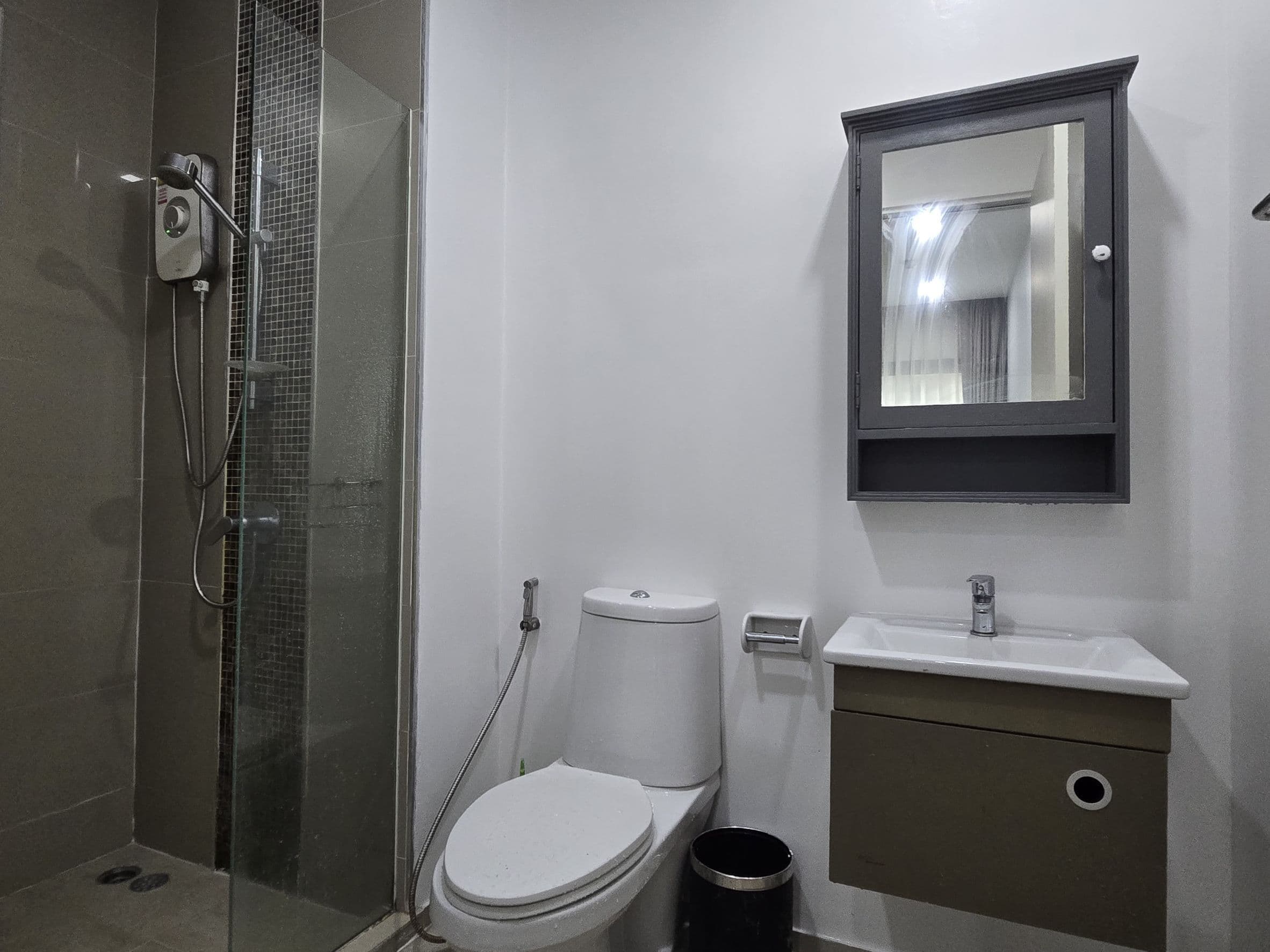 1 Bedroom Condo for sale at Dlux Condominium  U1650710 - image 4