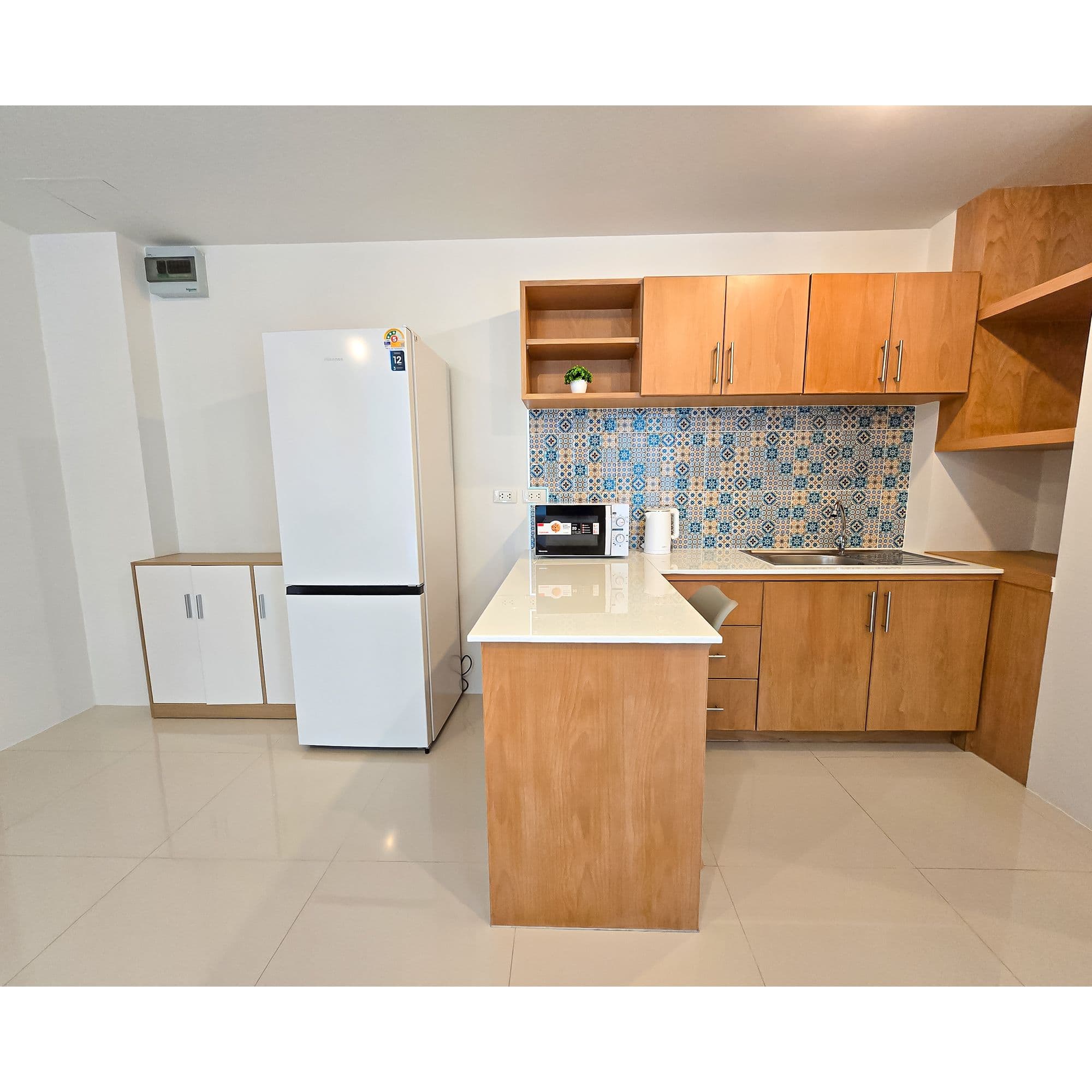 Fully renovated spacious corner one bedroom condo in Kathu U2007131 - image 7