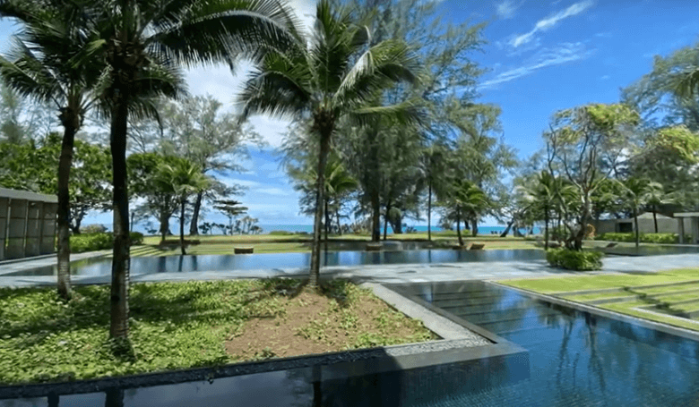Beachfront Luxury Condo in 5 Star Resort U1651934 - image 6