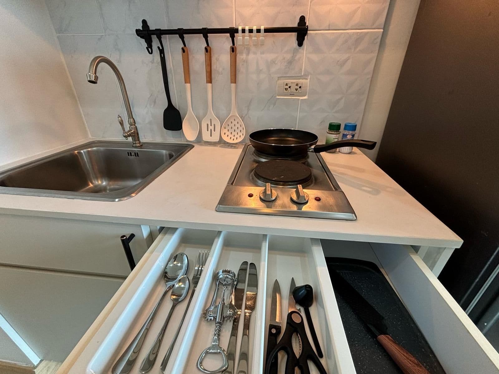 The Happy Place l Sea View | Near Beach-Airport U1702212 - image 8