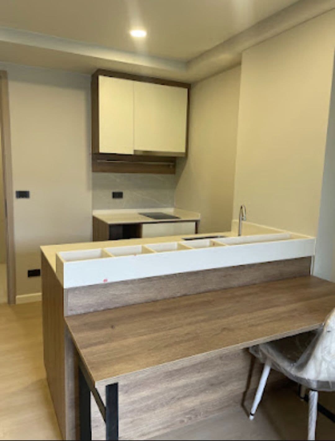 Until Conner room and private. U5552437 - image 2