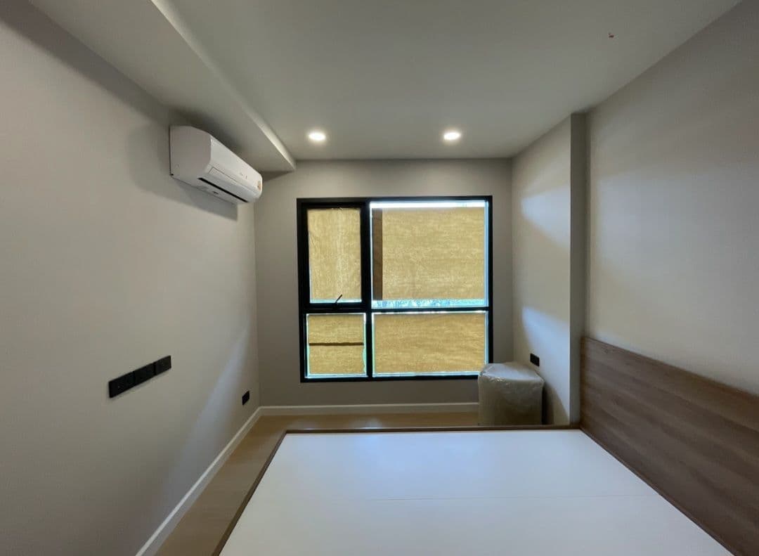 Until Conner room and private. U5552437 - image 5