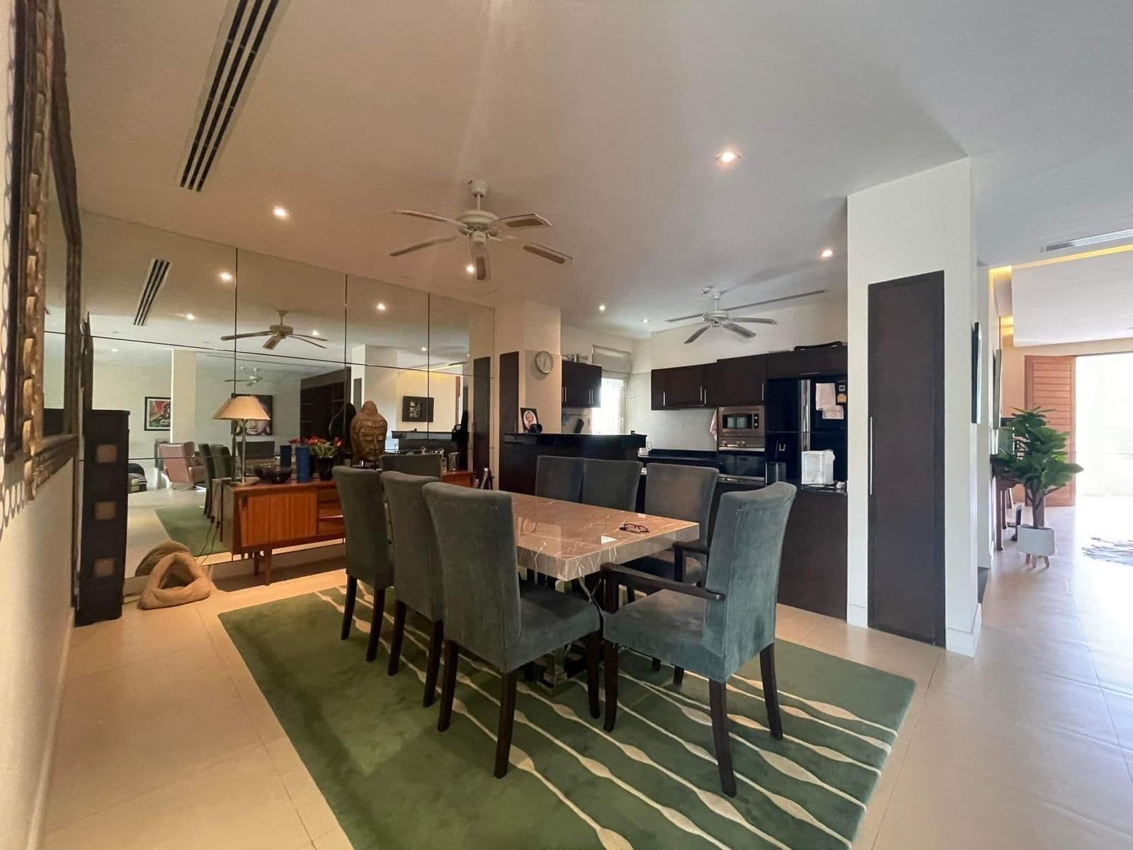 Layan Gardens Beautiful Enlarged 3 Bedroom Condo U2004006 - image 4