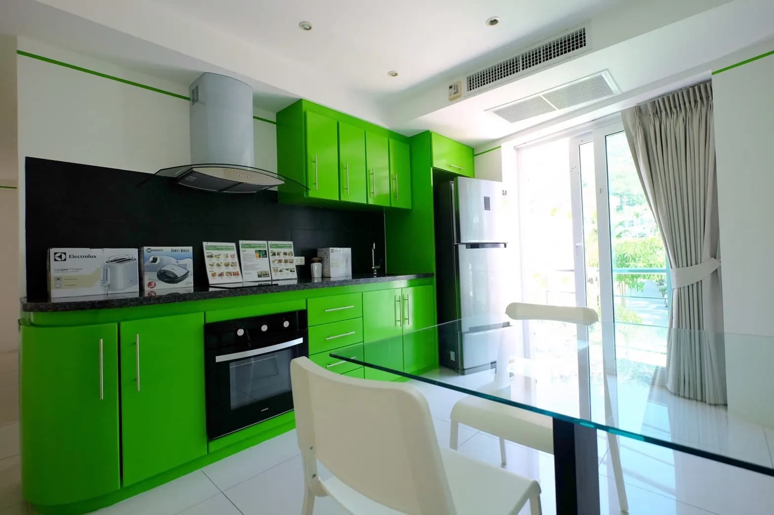 Fully renovated 2 Bedroom condo with Sea View U1104486 - image 5