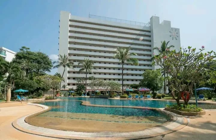 65m2 Smart TVs, GYM, Pool , Fast WIFI Duluxe Patong Beach U217869 - image 5