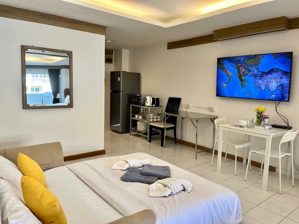 65m2 Smart TVs, GYM, Pool , Fast WIFI Duluxe Patong Beach U217869 - image 8