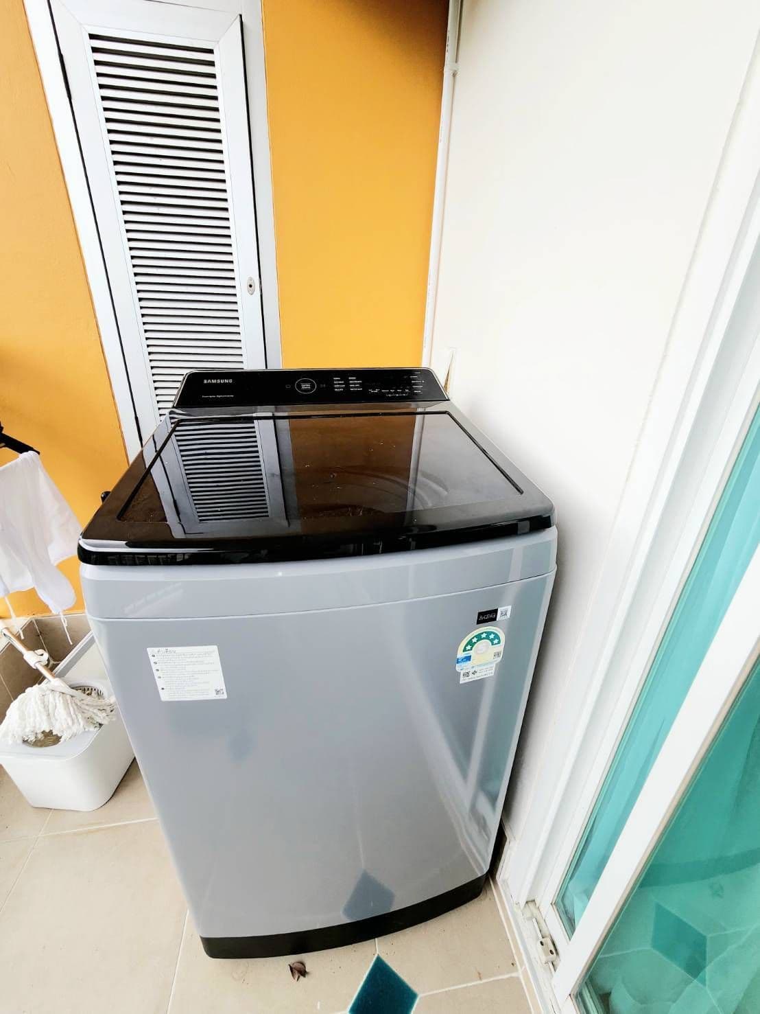 Renocated Mountain View Condo 1 Bedroom Foreigner Freehold U1836960 - image 5