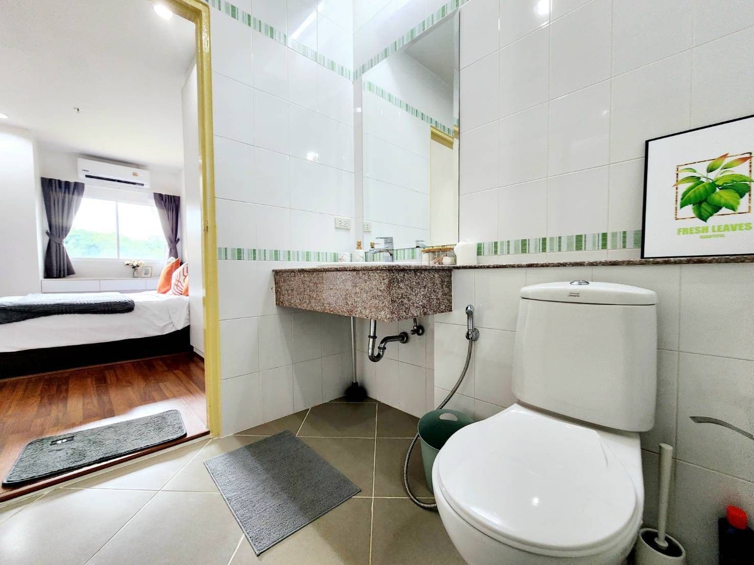 Renocated Mountain View Condo 1 Bedroom Foreigner Freehold U1836960 - image 7