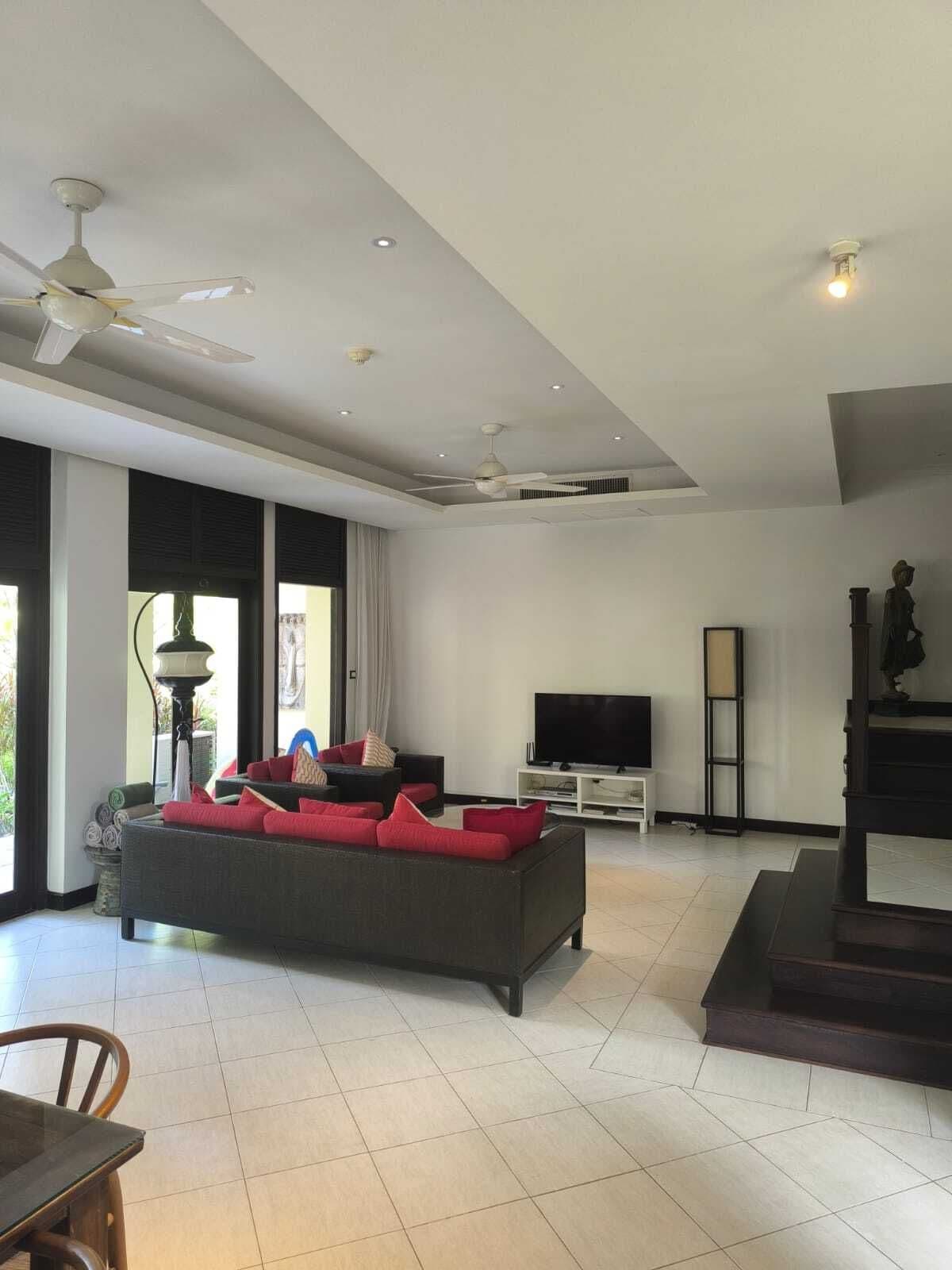 Large 3 Bedroom apartment with Beach access U2017134 - image 3