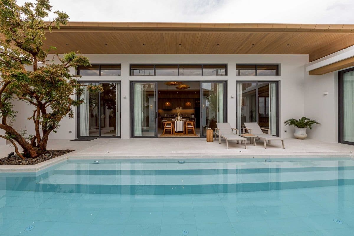 Luxury Pool Villa for Sale in Mai Khao, Near the Airport 404 sq.m. - image 8