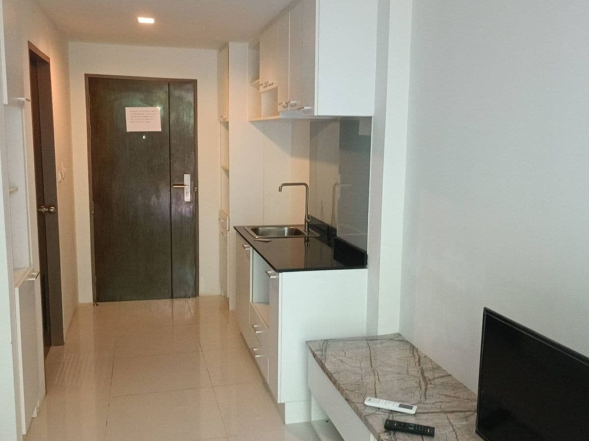 BD 19136: The Pixel Cape Panwa - image 3