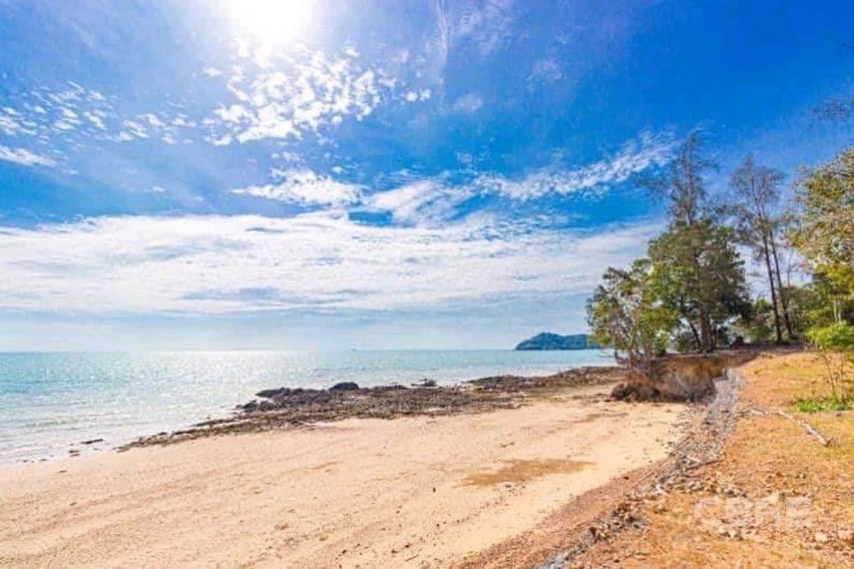 Sea View land for sale and next to the island of Sai Rom, Phuket City, area 113 Rai 29.5 sq.m. - image 4