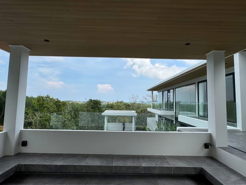 For sale: Single house, Phuket, The Menara Hill, usable area 926 sq m, size 1 ngan 74.6 sq wa, luxury house with swimming pool - image 3