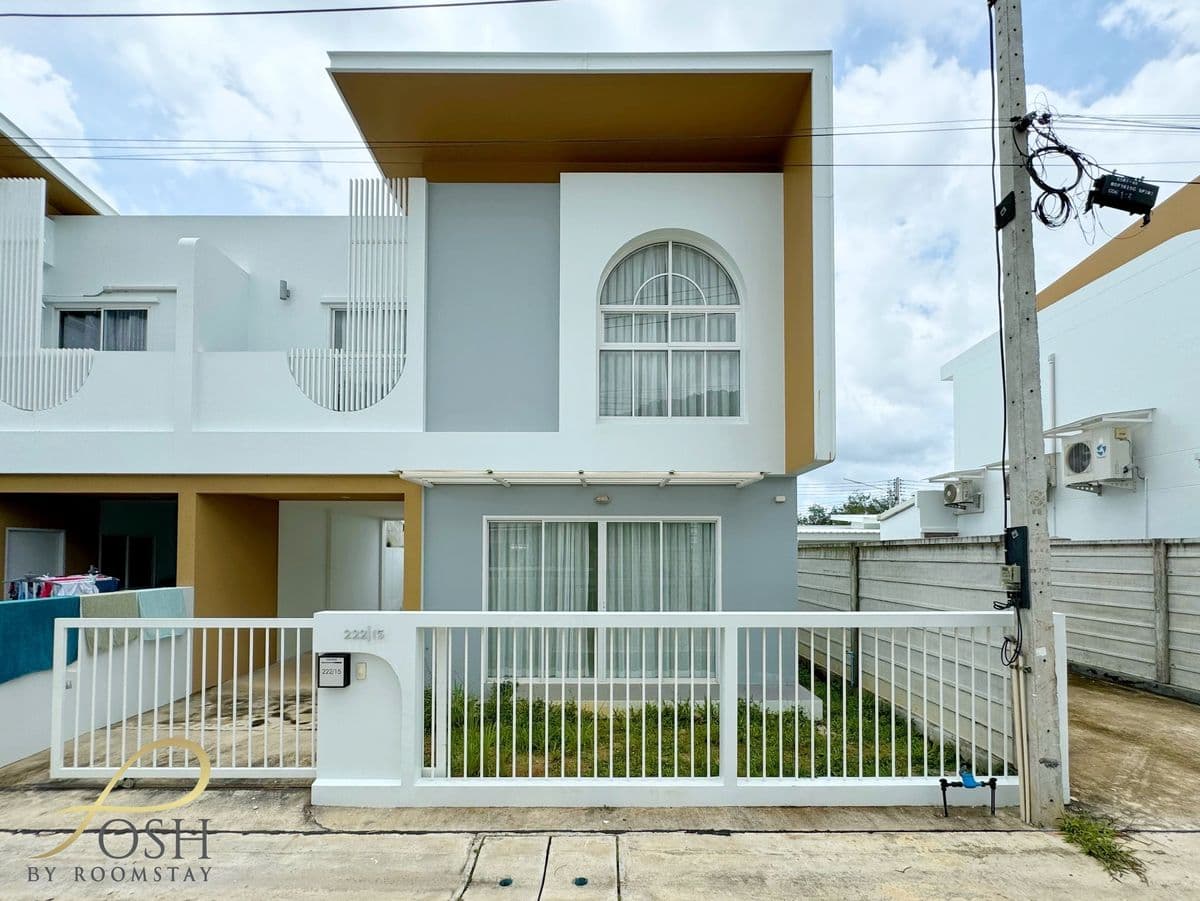 Newly built house, modern minimal style - Sira Rom Pa Lok Project - image 5