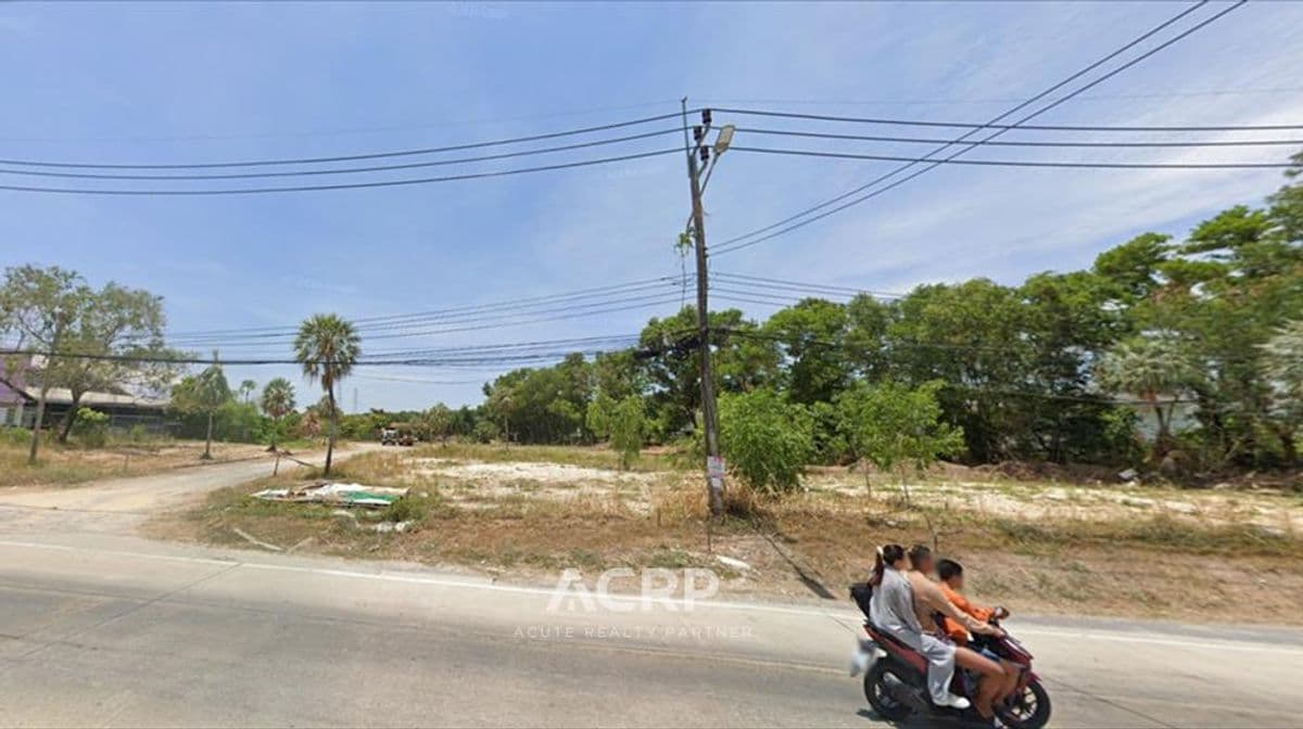 Large plot of land for sale in the heart of Phuket - image 2