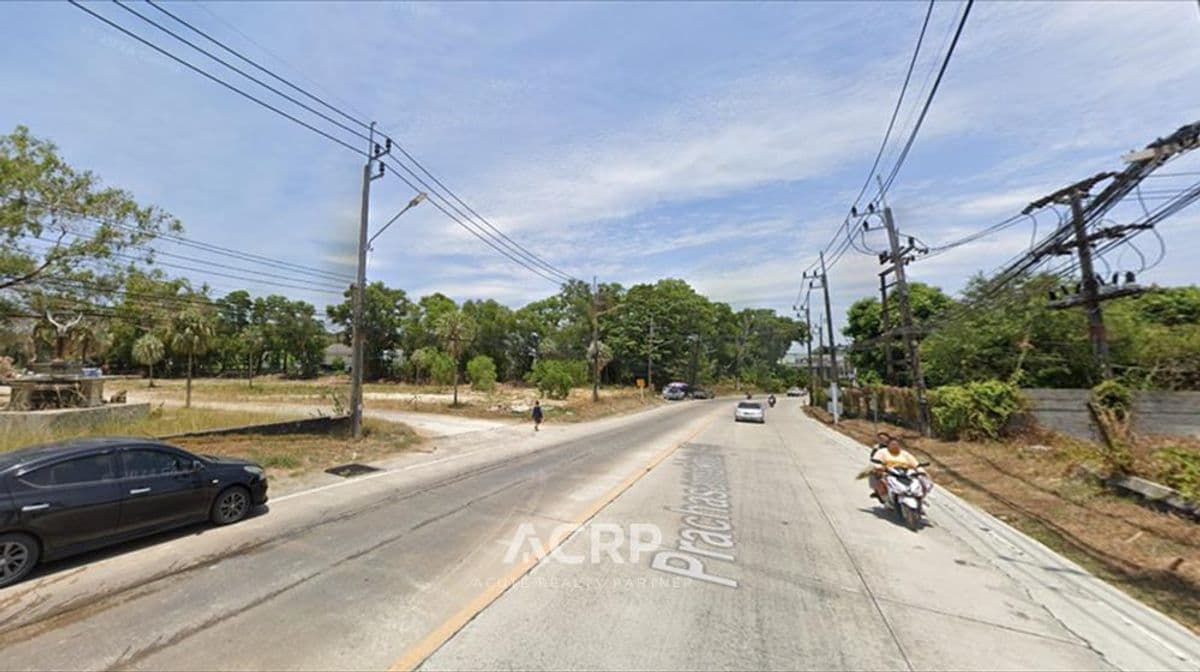 Large plot of land for sale in the heart of Phuket - image 3