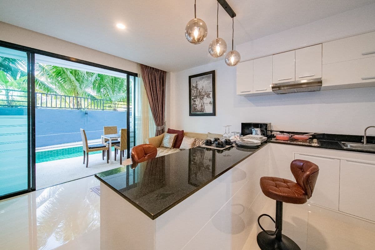 For sale: The Kris Condotel Bangtao, size 91 sq m, 2 bedrooms, 1 bathroom, fully furnished, ready to move in. - image 7