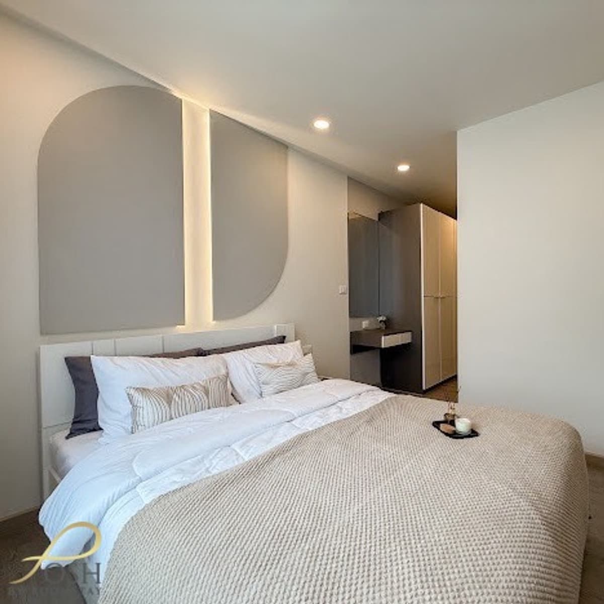 ZCAPE 3 CONDO | Behind Central Phuket Prime location in the heart of the city, 2 bedroom condo, pool view, completely renovated. Perfect for both living and investing, close to Central Phuket and complete with amenities. - image 3