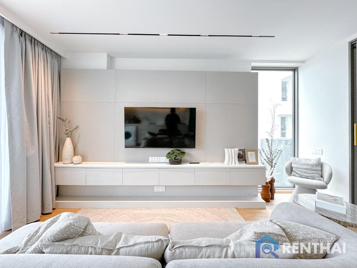 Fully Furnished 1bed Condo in Phuket at The Aqua with Luxury Amenities - image 2