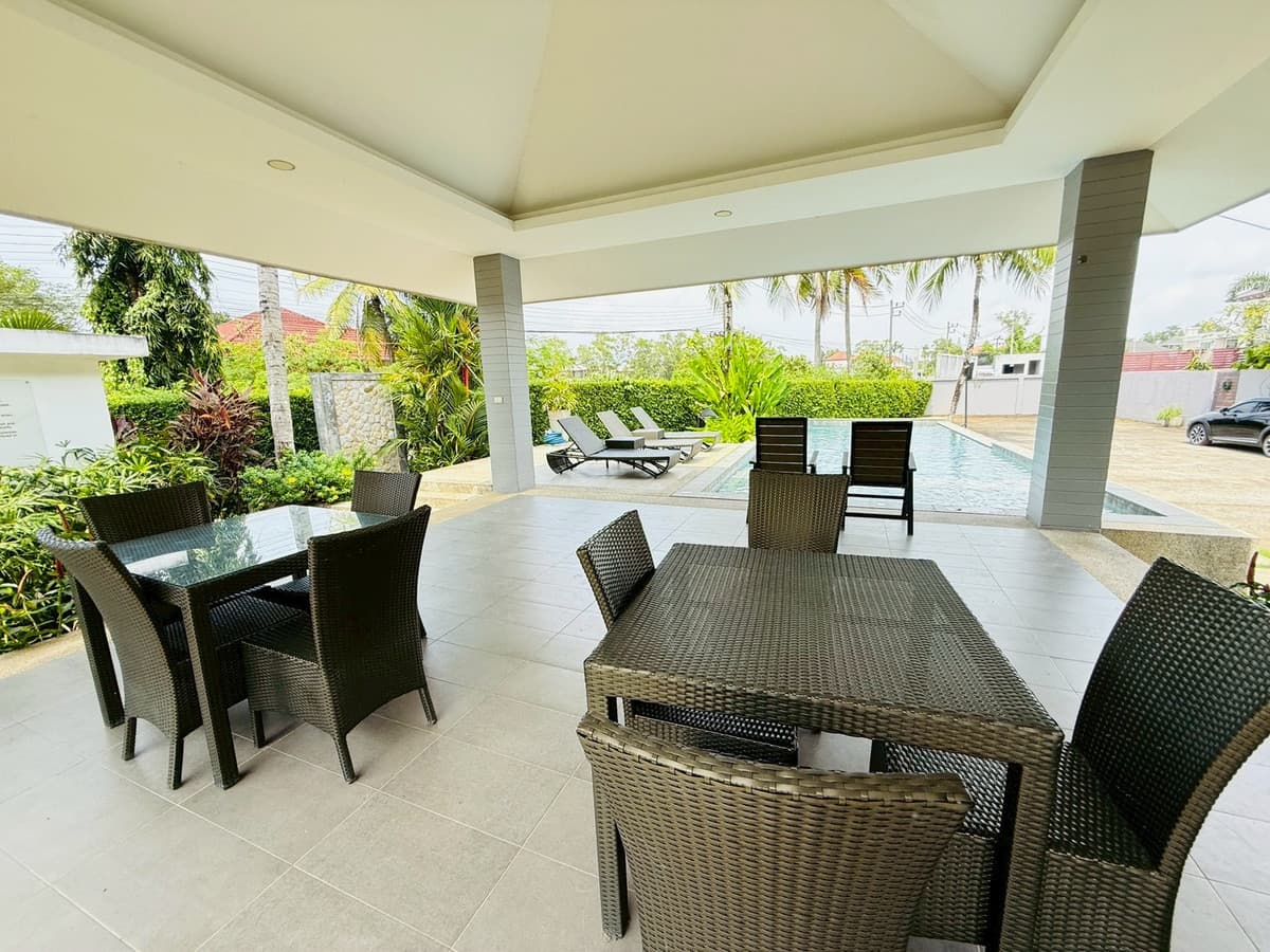 🏡 East Bangtao Ville, Modern Newly Renovated Corner Townhouse for Sale,  Prime Location Near Beach - image 2