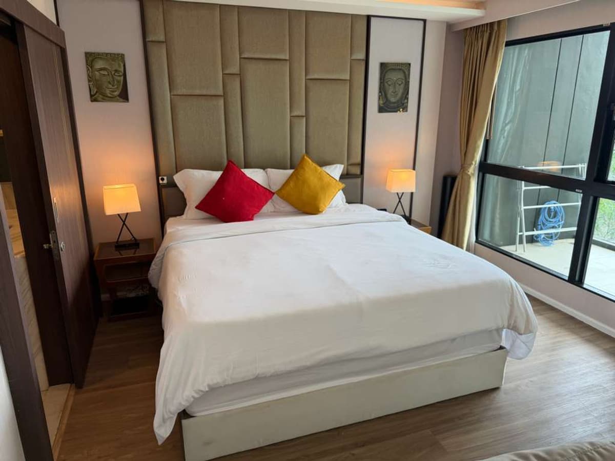 Stylish Sea-View 1-Bedroom Condo near Surin & Bang Tao Beach - U5926620 - image 8