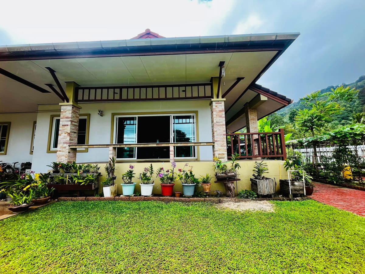 large detached house With 5 rooms for rent - image 2