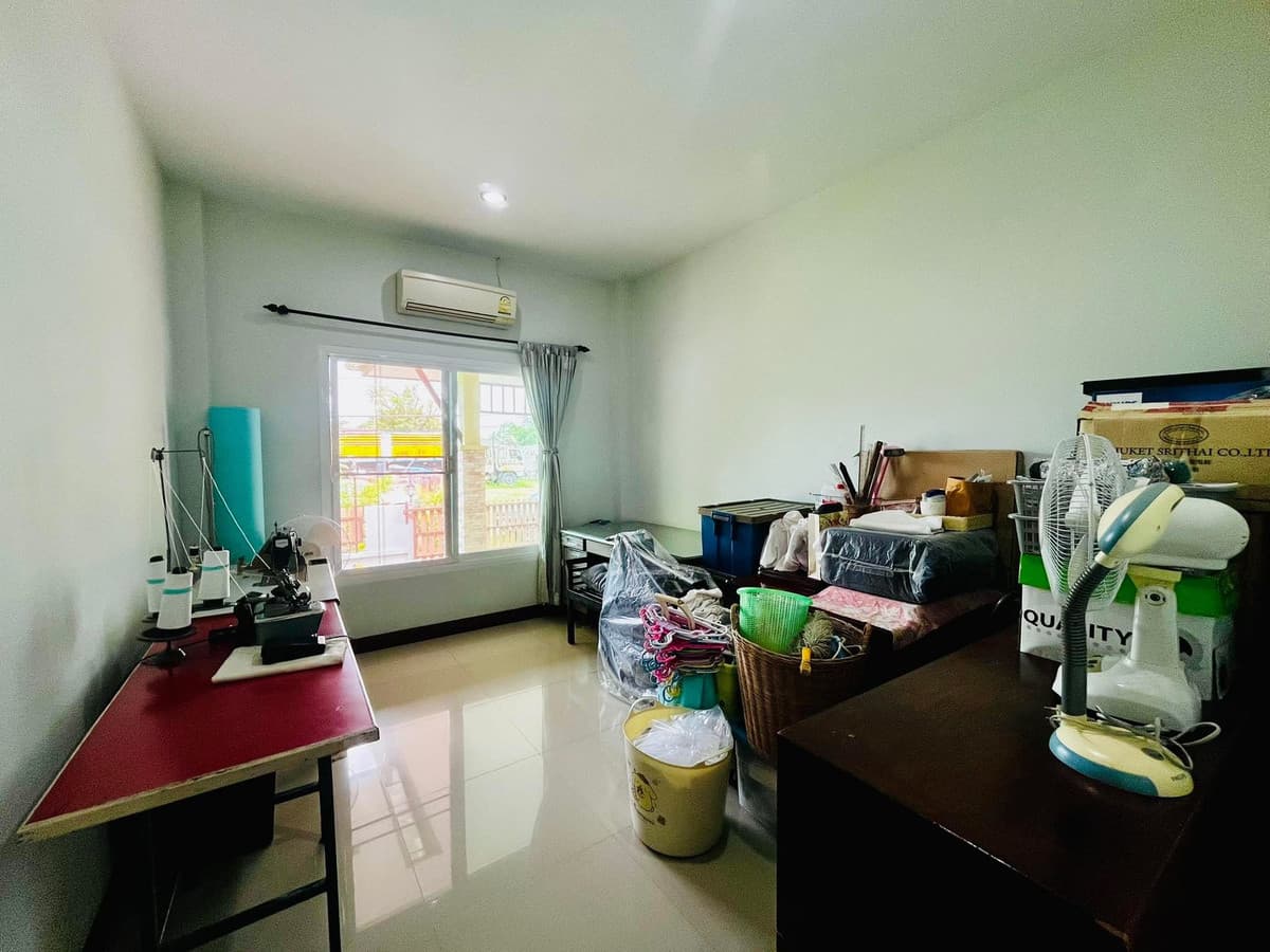 large detached house With 5 rooms for rent - image 7