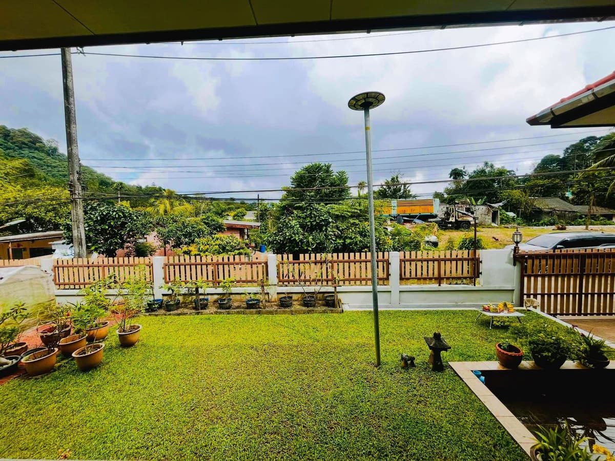 large detached house With 5 rooms for rent - image 3