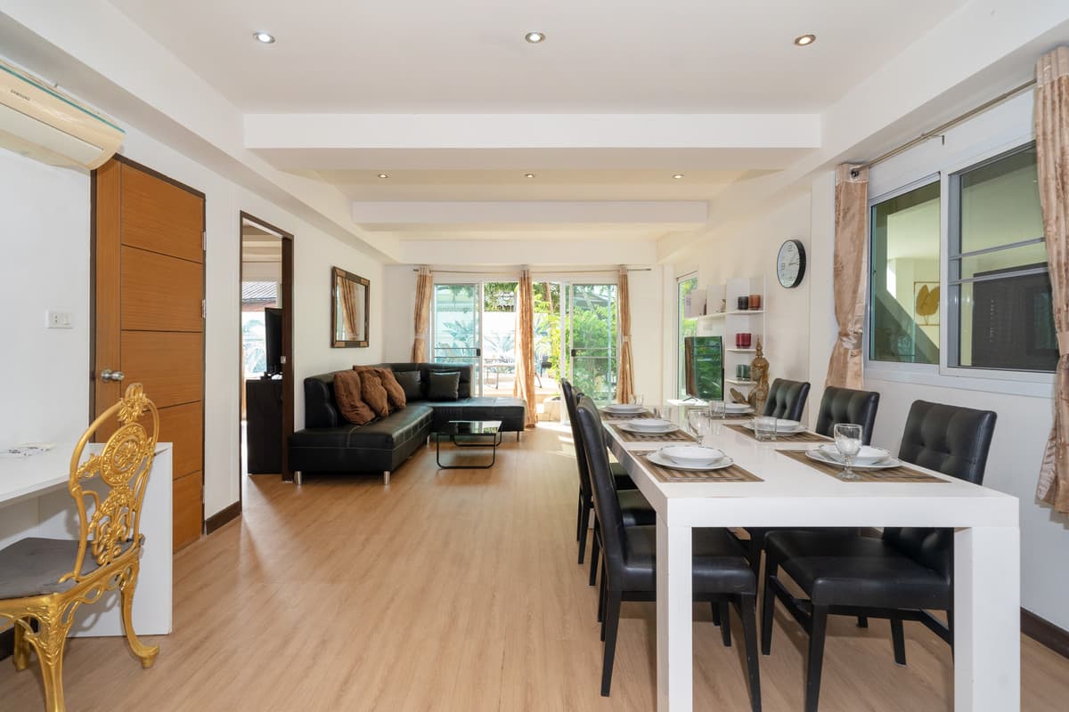 5-Bedroom Private Villa with Pool & Garden Views in Kamala, Phuket - U5897850 - image 3