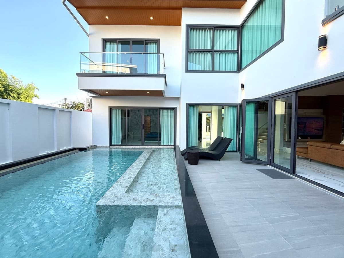 Modern Luxury 4 bedrooms pool villa in Rawai - image 2